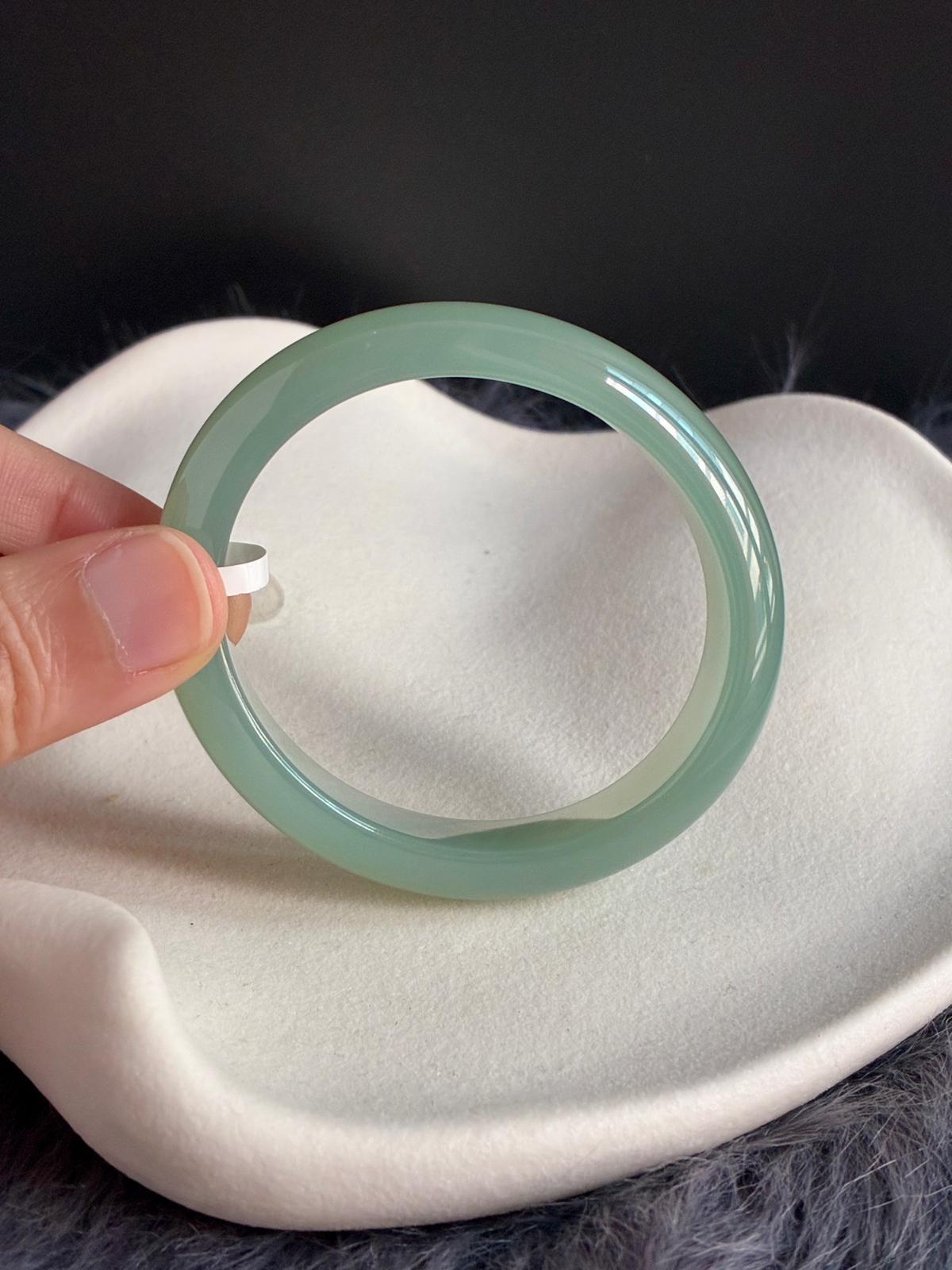 53.3mm Poreless Deep Celadon Oval (Collector's Grade)