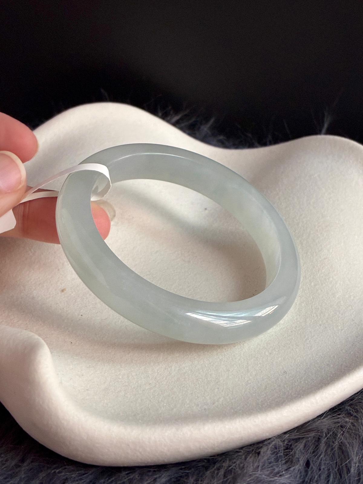 56.5mm Glowy Faint Blue (Premium!)