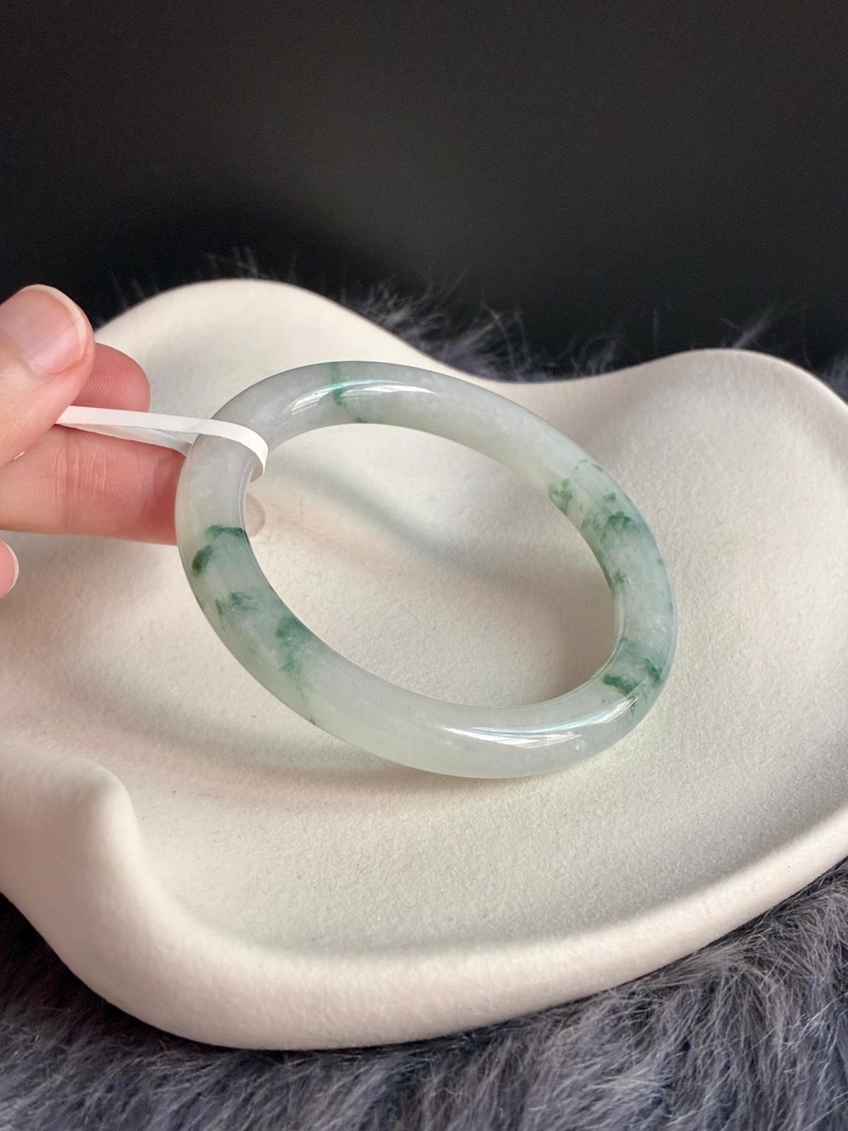 52.3mm Icy White with Florals