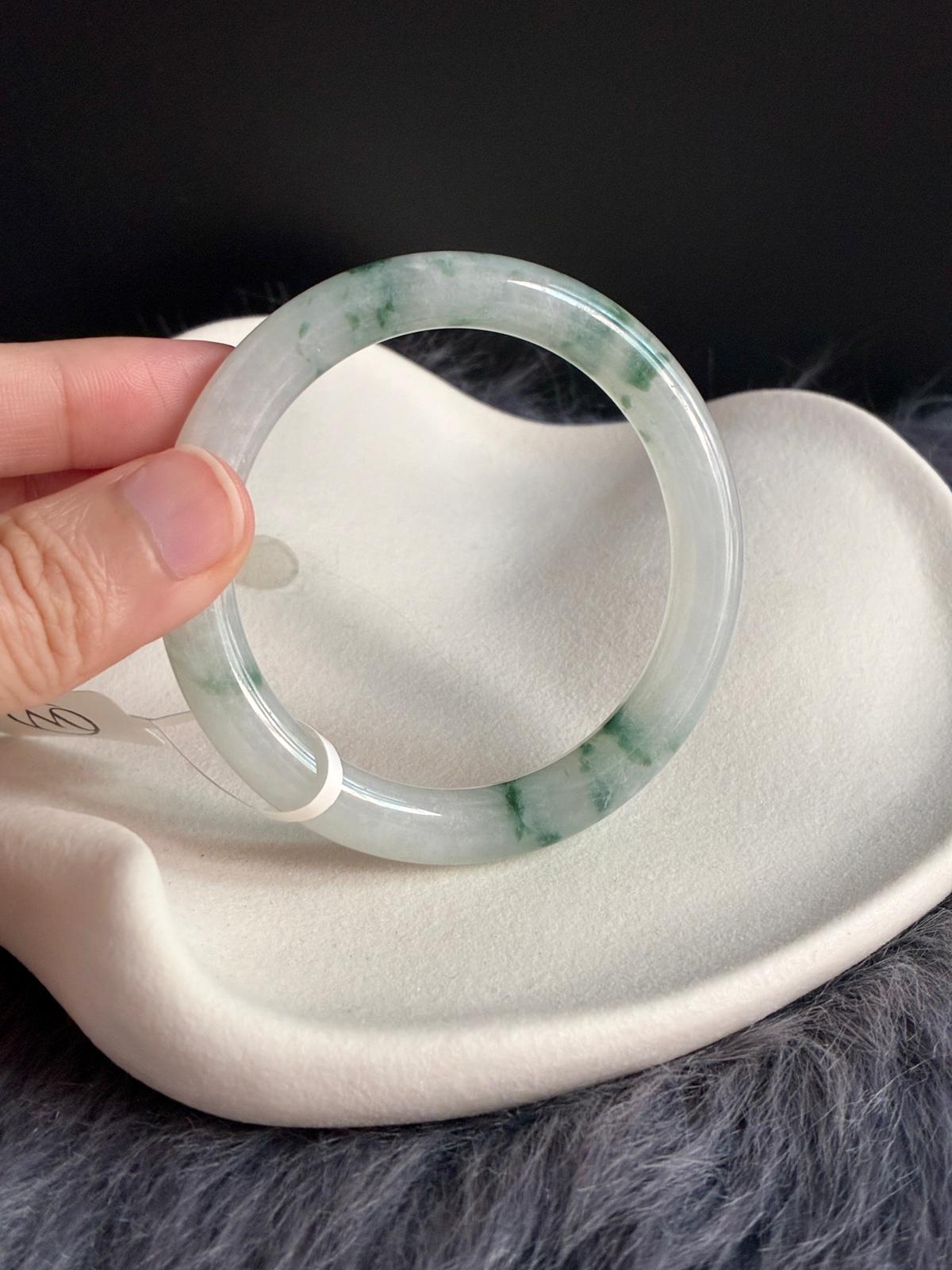 52.3mm Icy White with Florals