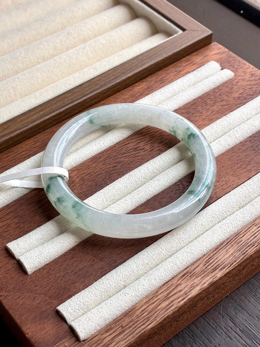 52.3mm Icy White with Florals