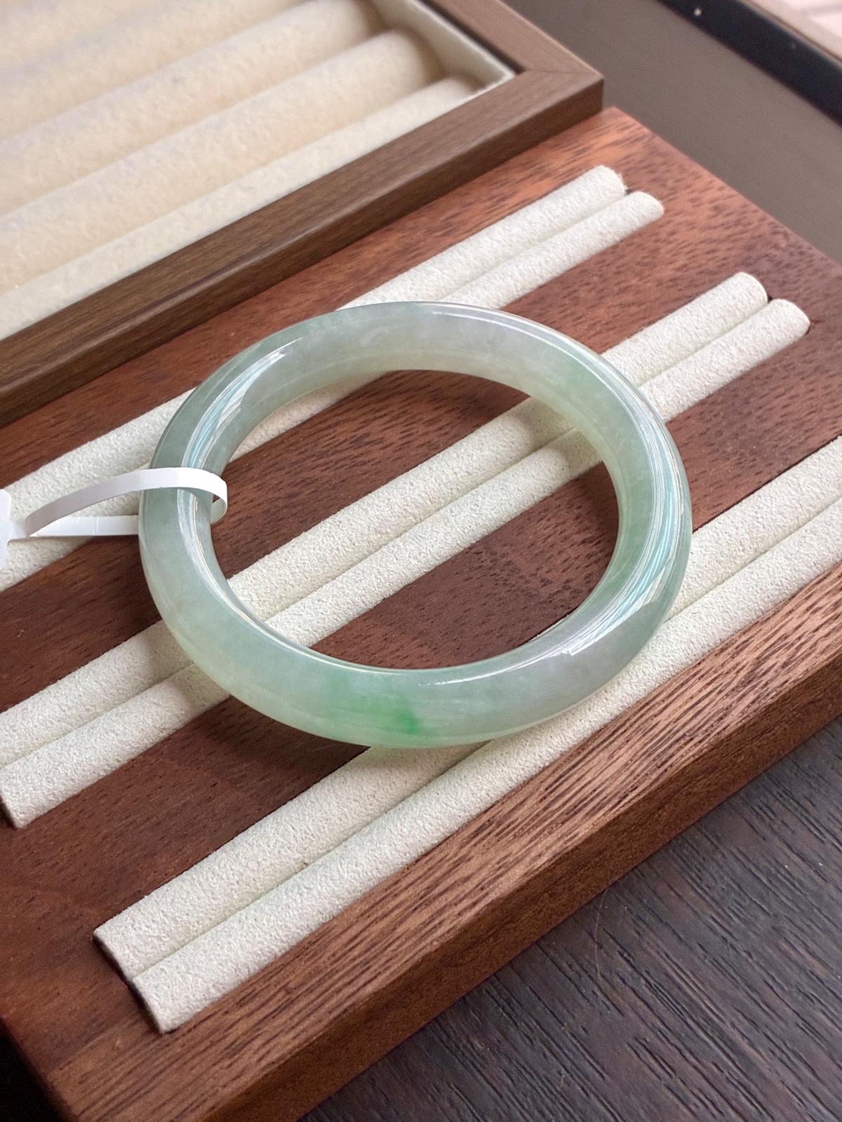 53.6mm Icy Light Apple Green with Sunshine