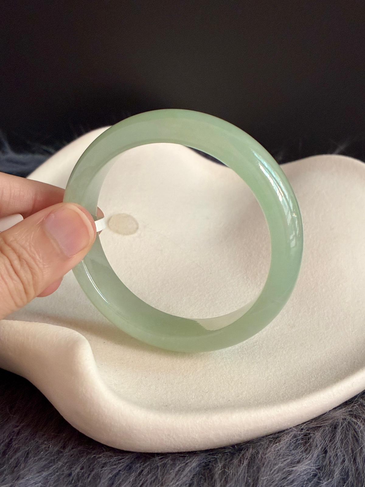 52.9mm Icy Sweet Apple Green