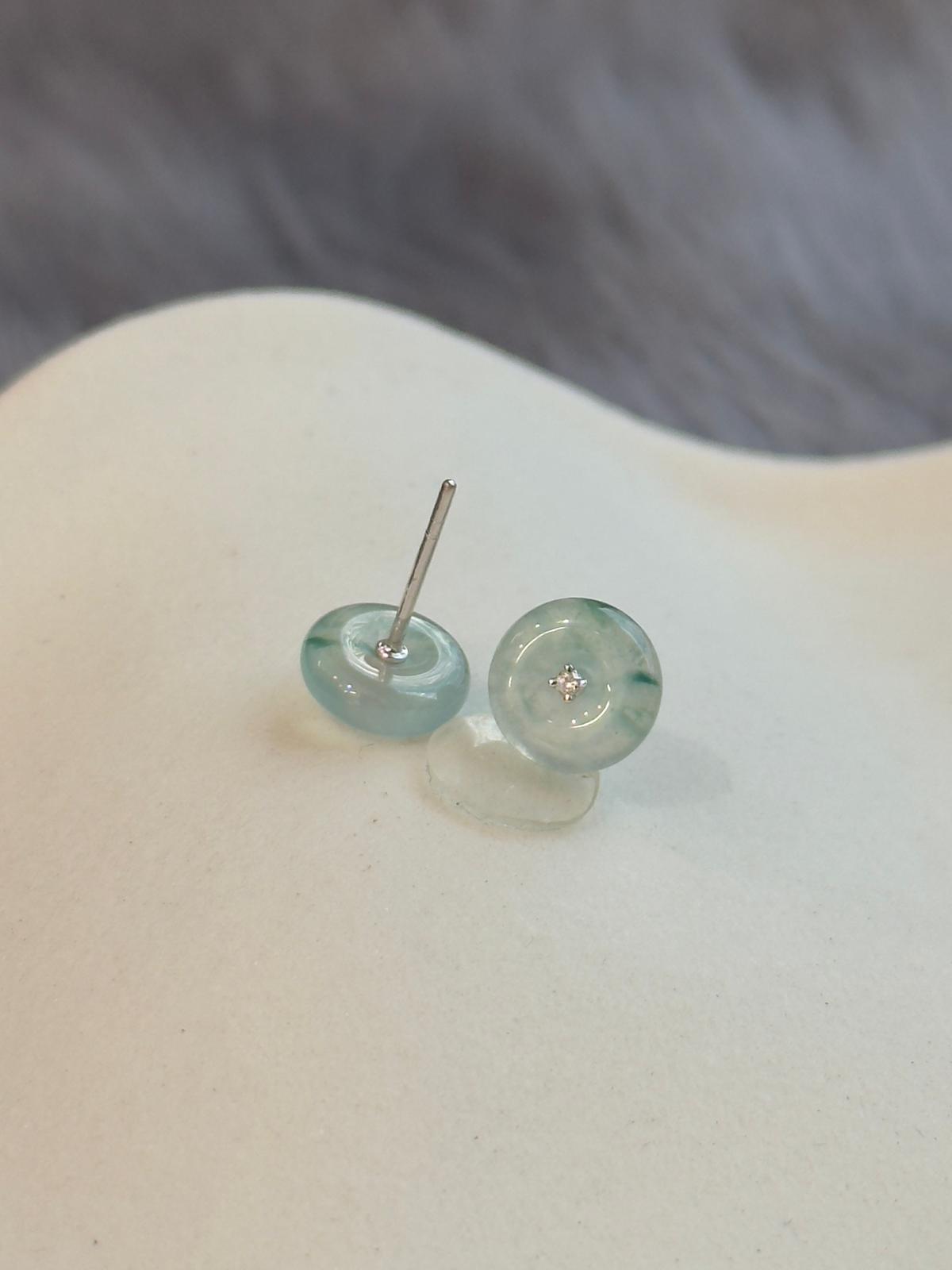 18K Piaohua Donut Earrings (Icy Variety)
