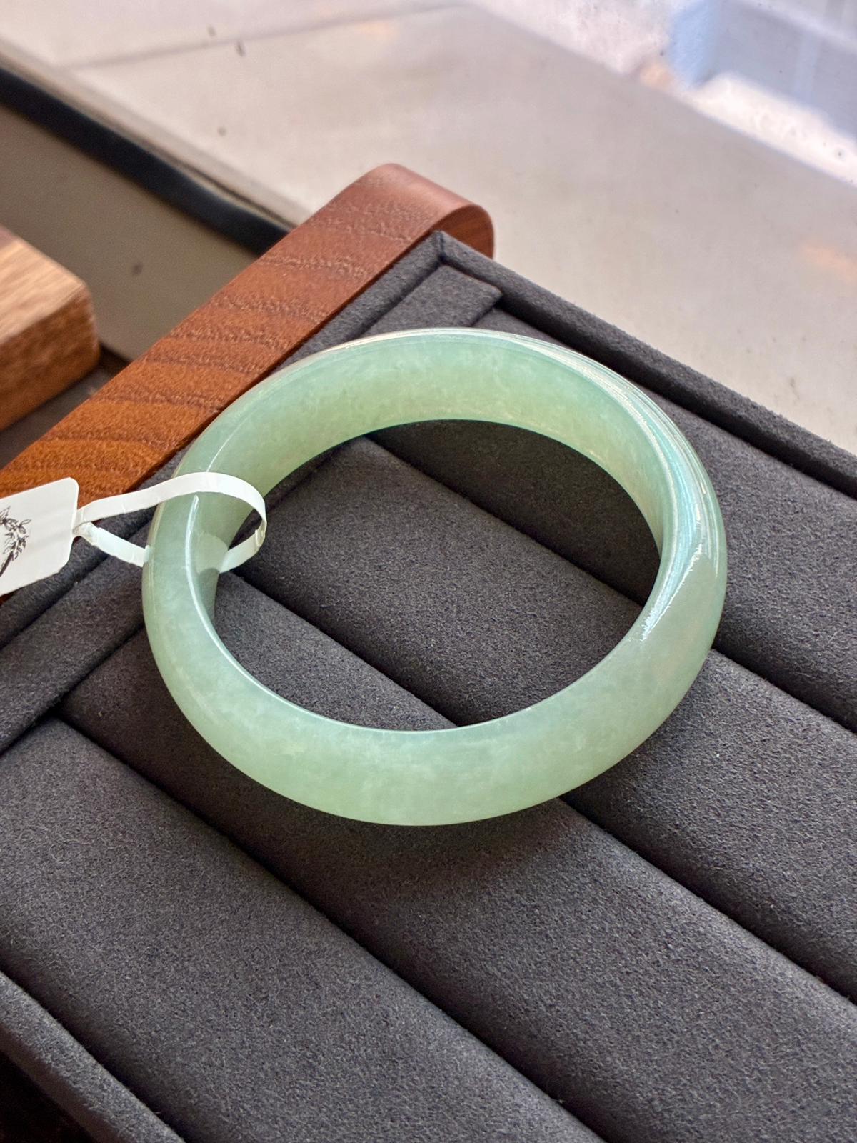 52.9mm Icy Sweet Apple Green
