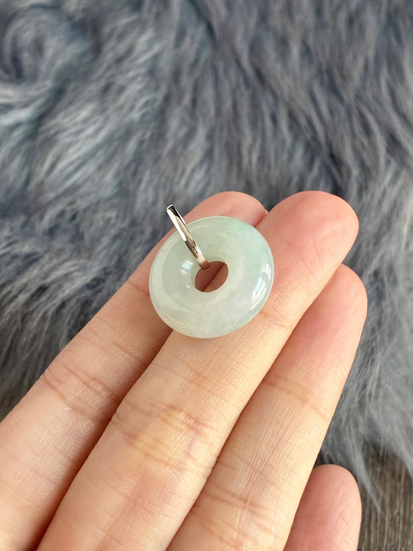 18K Icy Bluish Green Bagel Pendant (19.4mm)