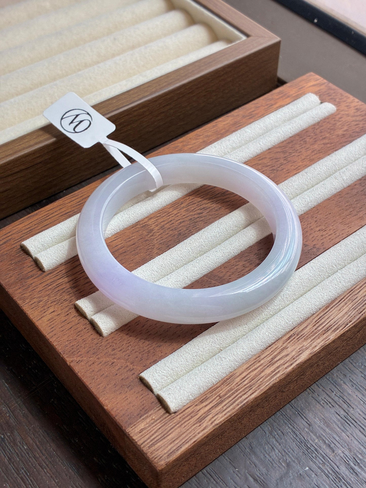 54.8mm Lavender on Snow (Premium)
