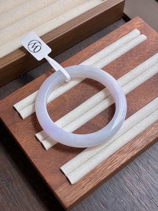 54.8mm Lavender on Snow (Premium)