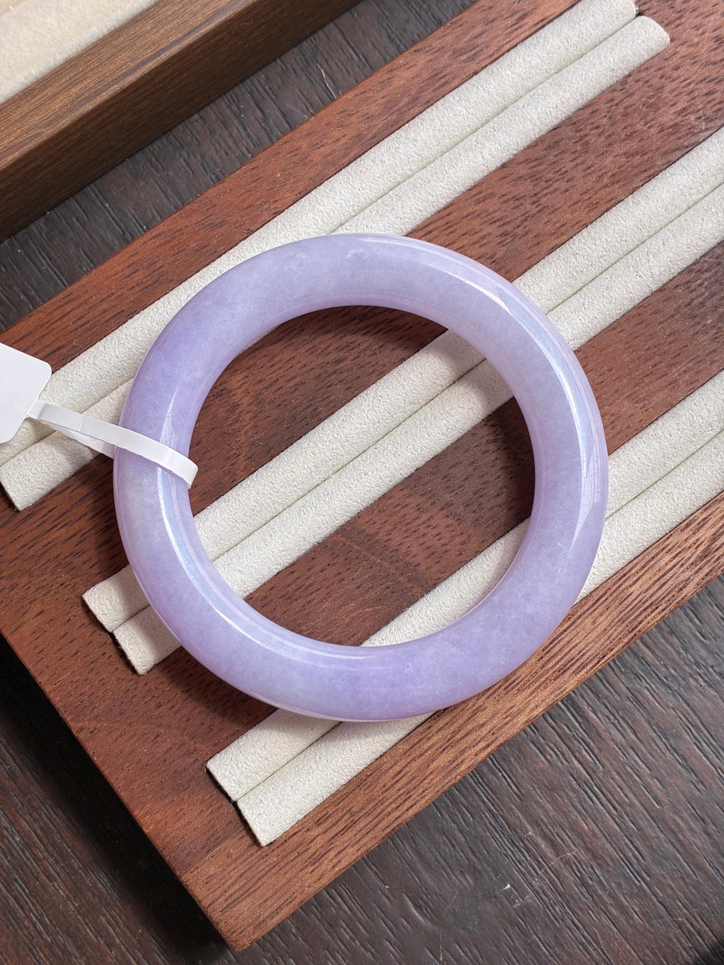 54.3mm Vivid Red-hued Lavender (Collector's Grade)