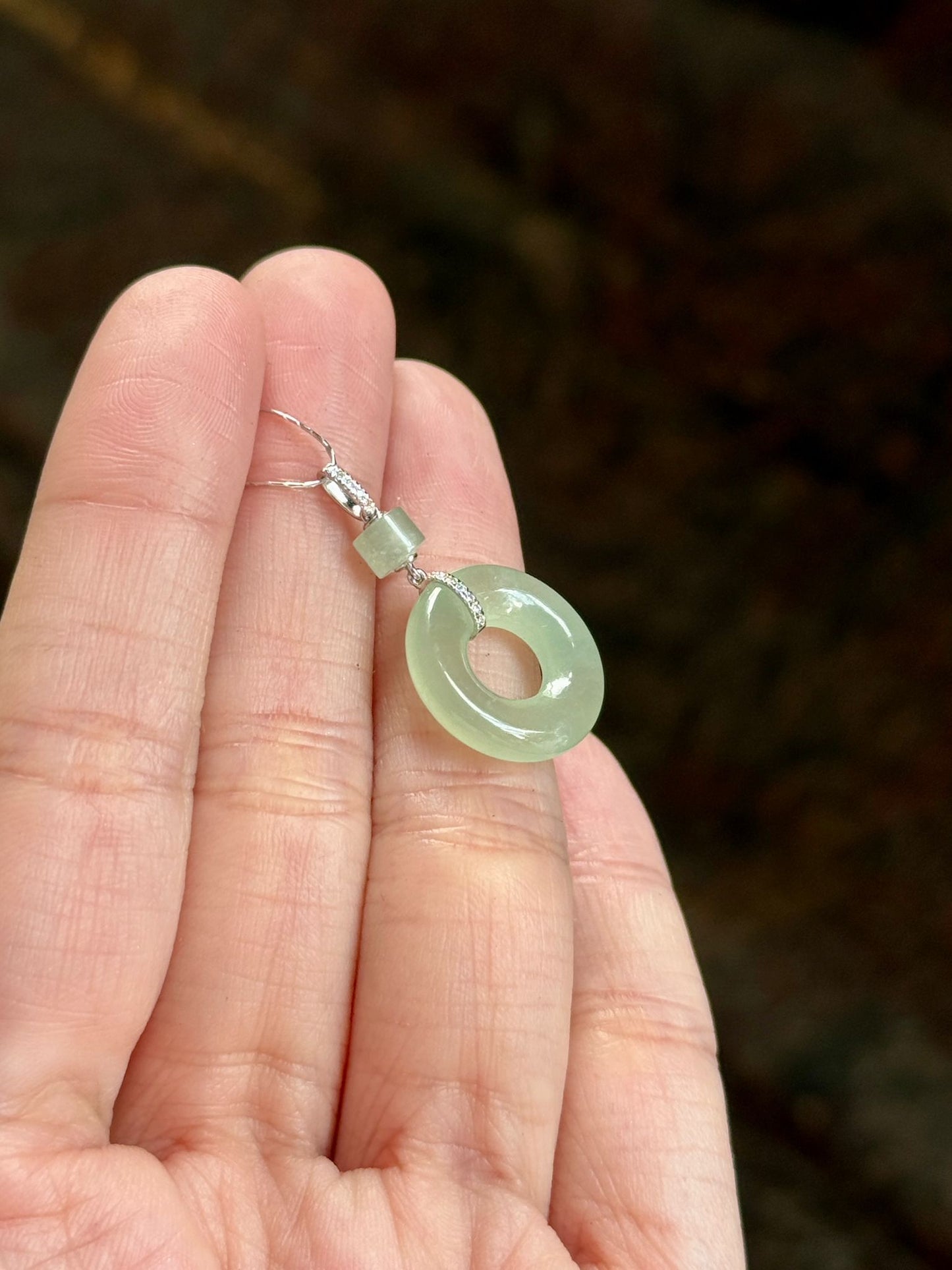 18K Glowy Light Green Bagel Pendant (WG & YG)