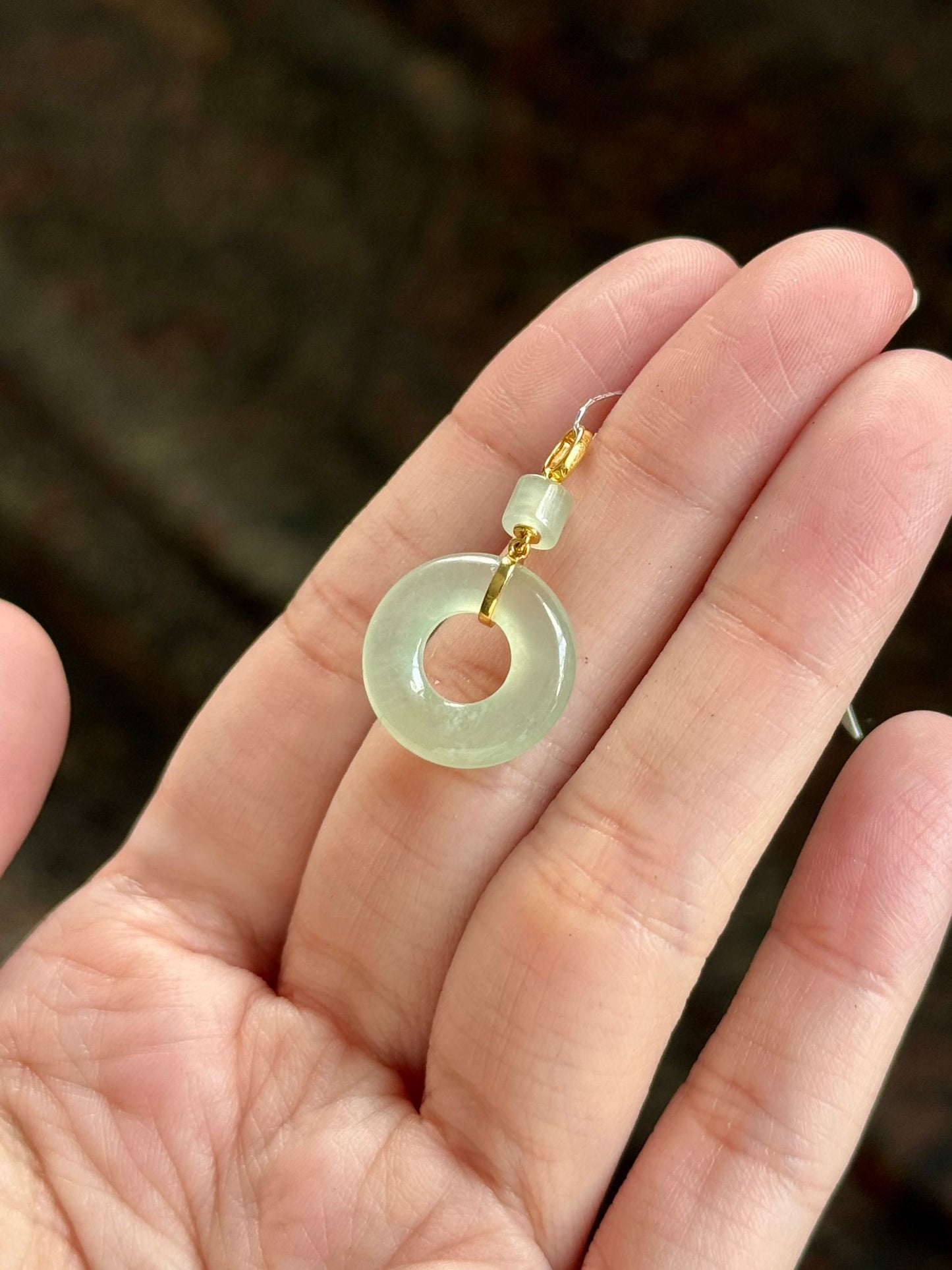 18K Glowy Light Green Bagel Pendant (WG & YG)