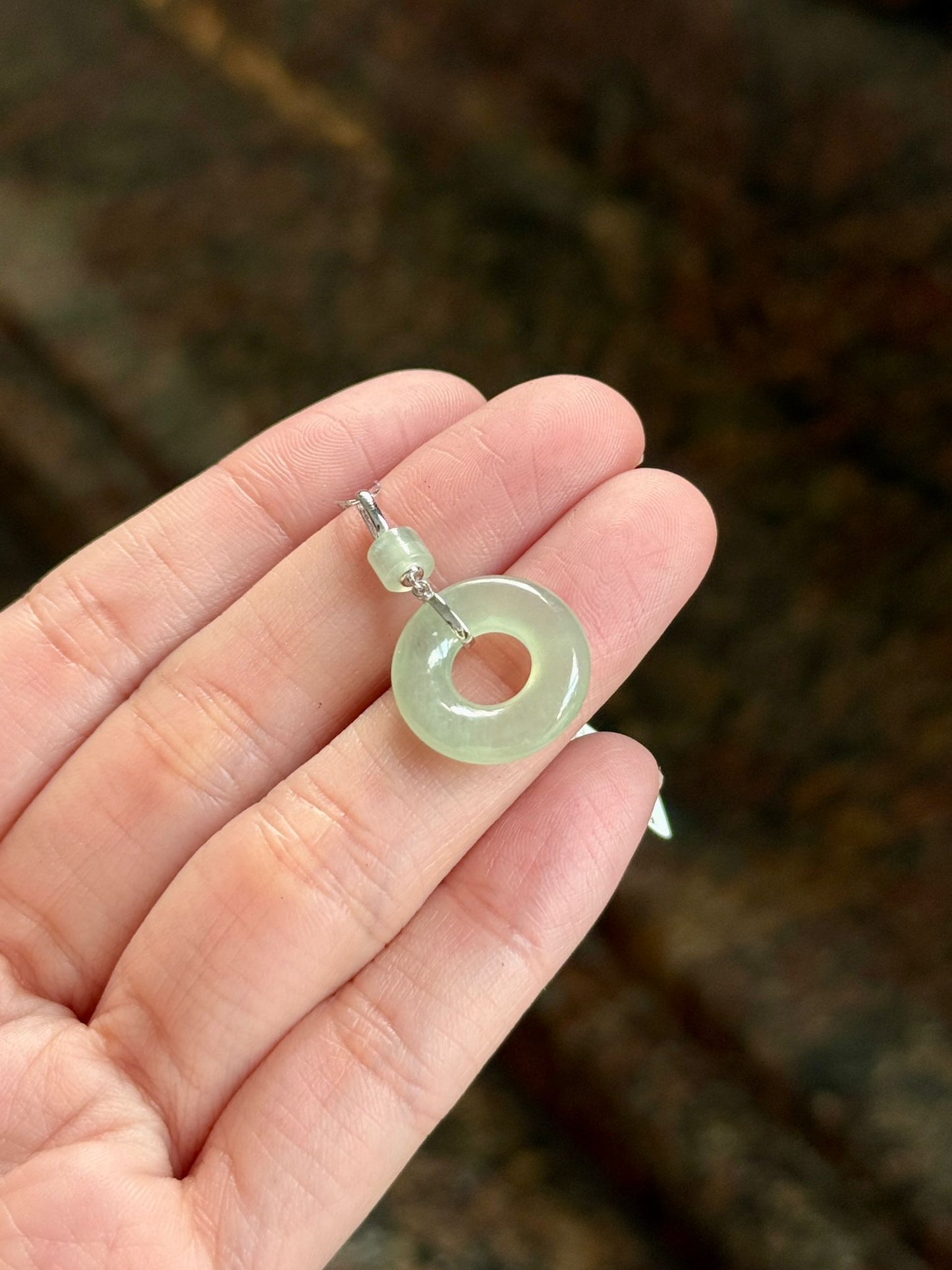 18K Glowy Light Green Bagel Pendant (WG & YG)