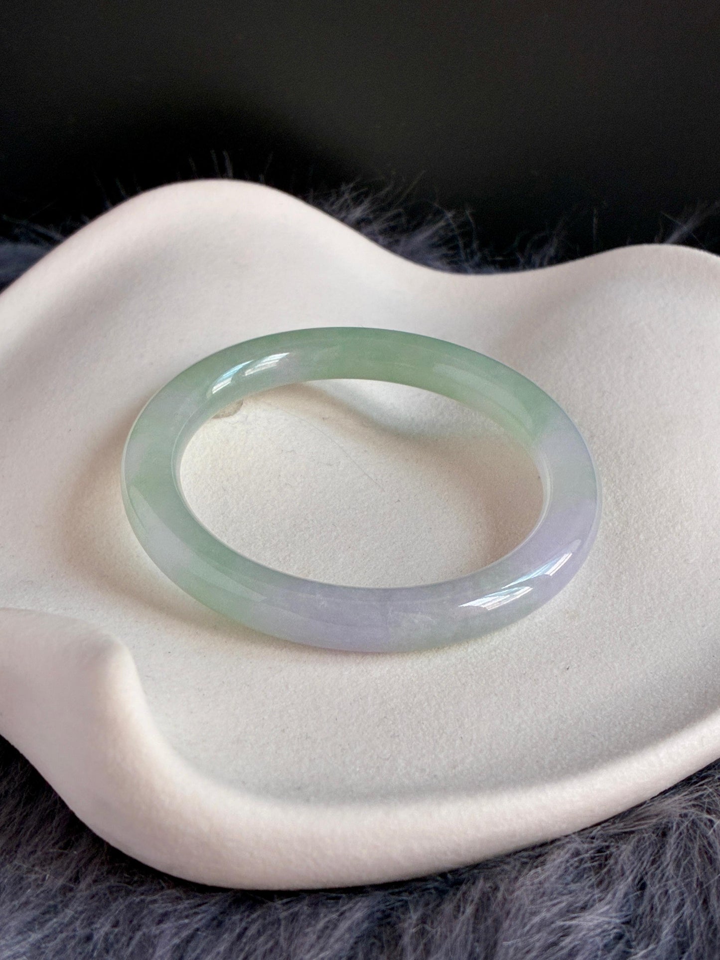53.8mm Icy Apple Green with Lavender (Rare!)