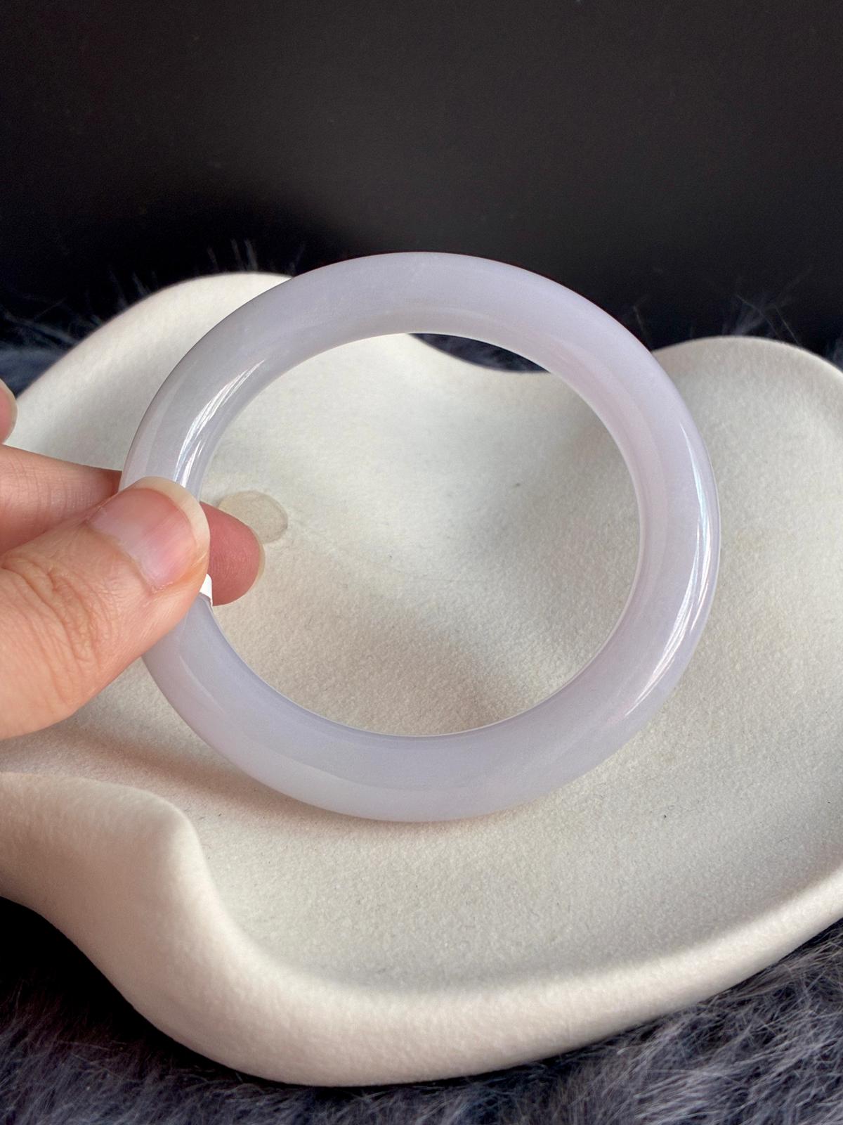 (Weekly Find!) 54.8mm Waxy Faint Pink Lavender