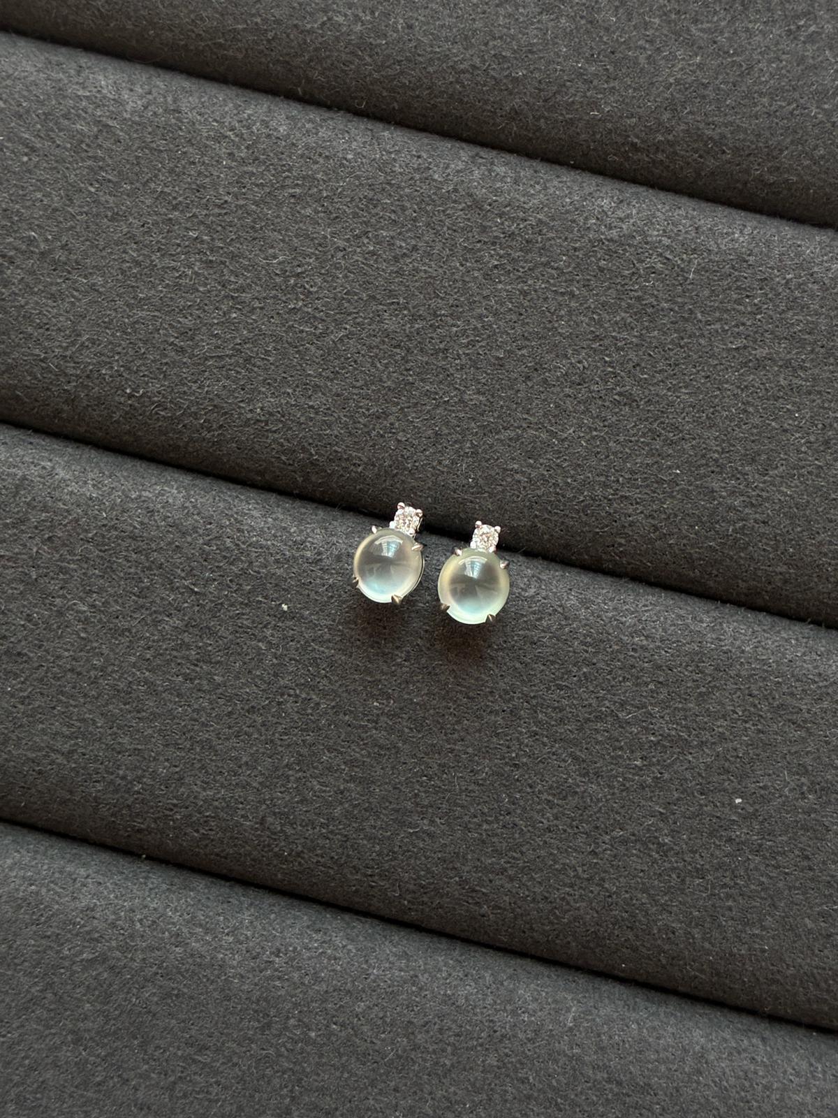 18K Glassy Diamond Cabochon Stud Earrings