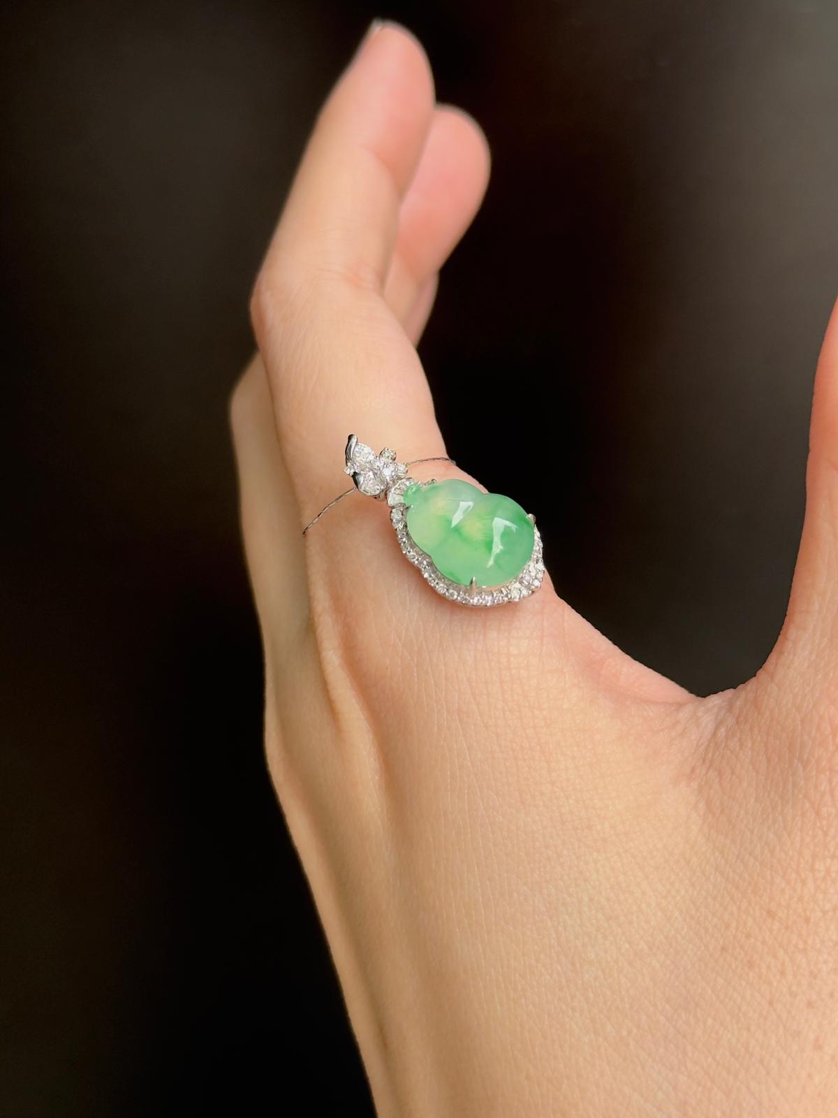 18K Icy Silky Green Hulu Pendant (Collector's Series)