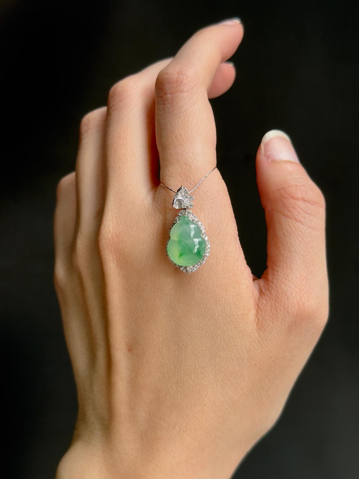 18K Icy Silky Green Hulu Pendant (Collector's Series)