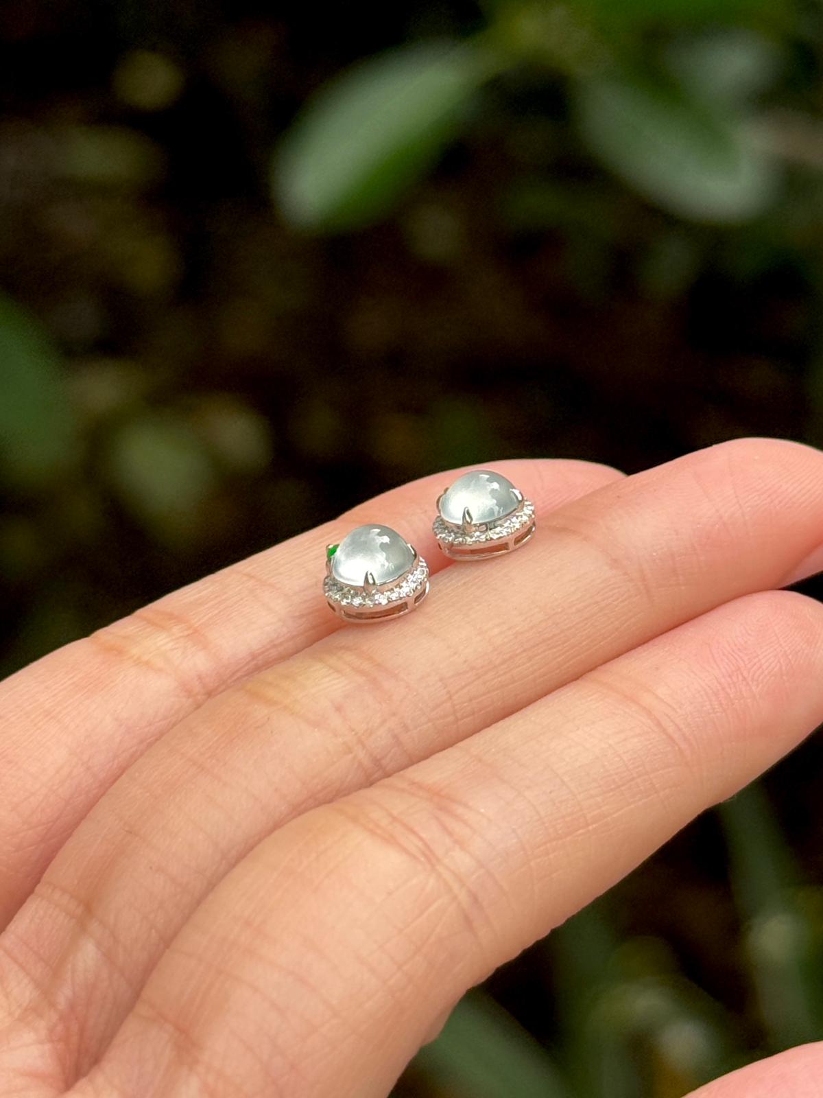 18K Round Halo Earrings with Green (Icy Variety)