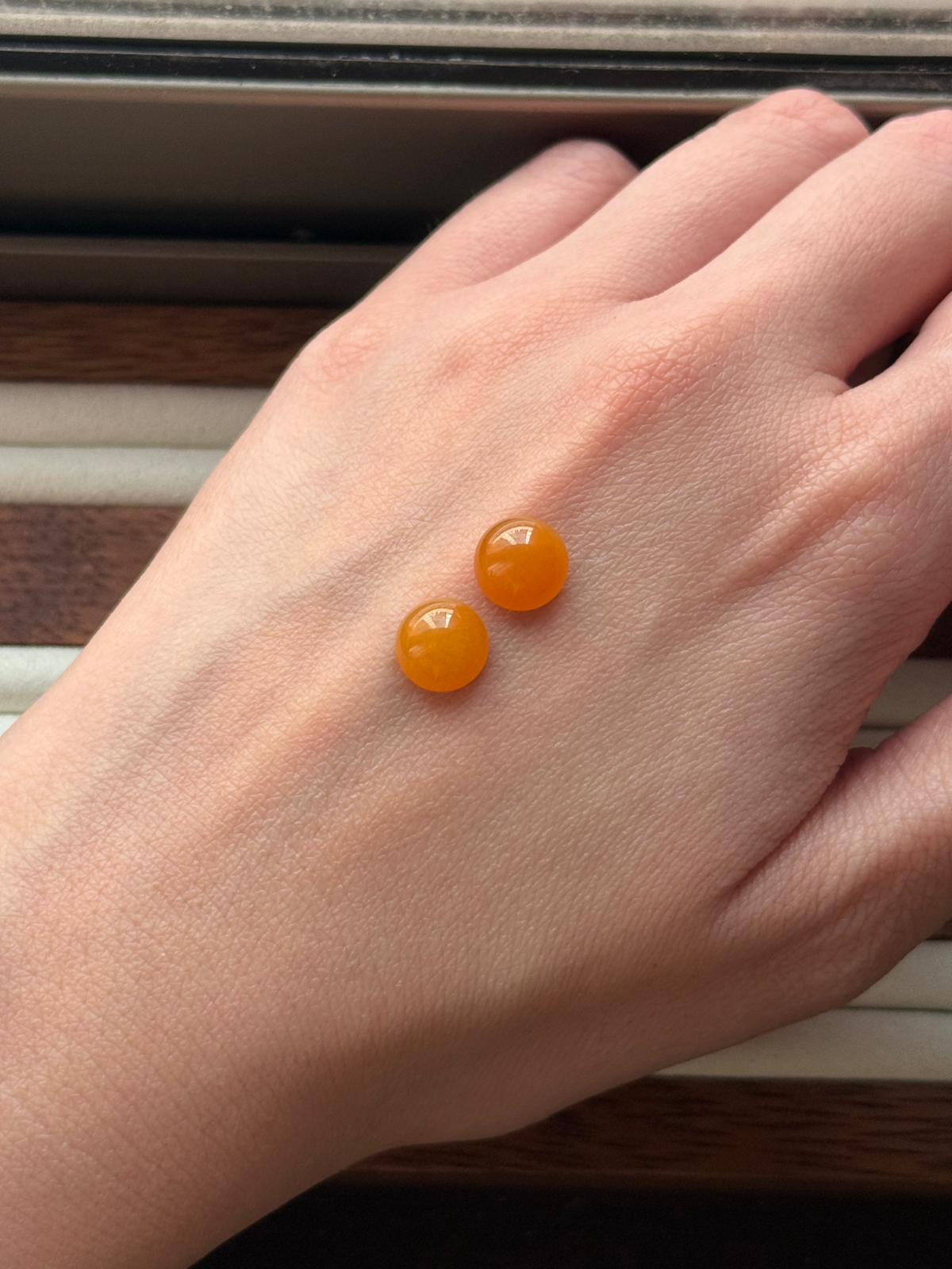 Pair of Fanta Round Cabochons (Rare!)