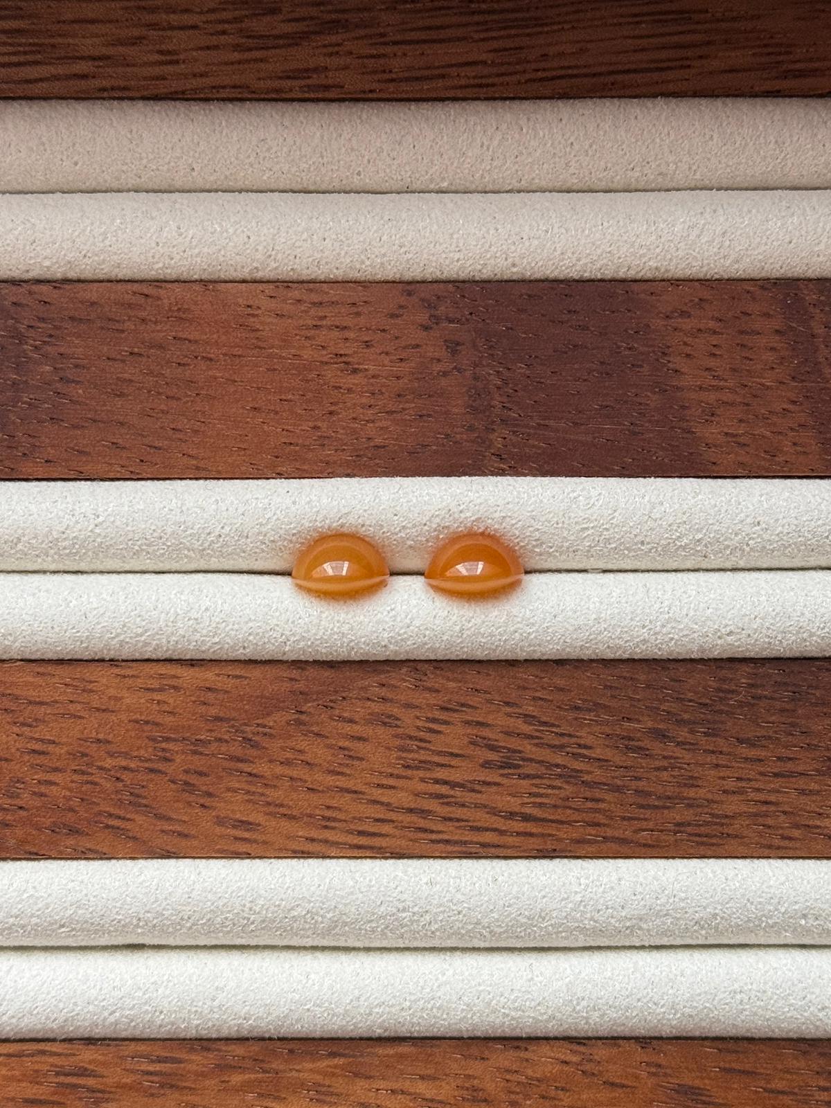 Pair of Fanta Round Cabochons (Rare!)