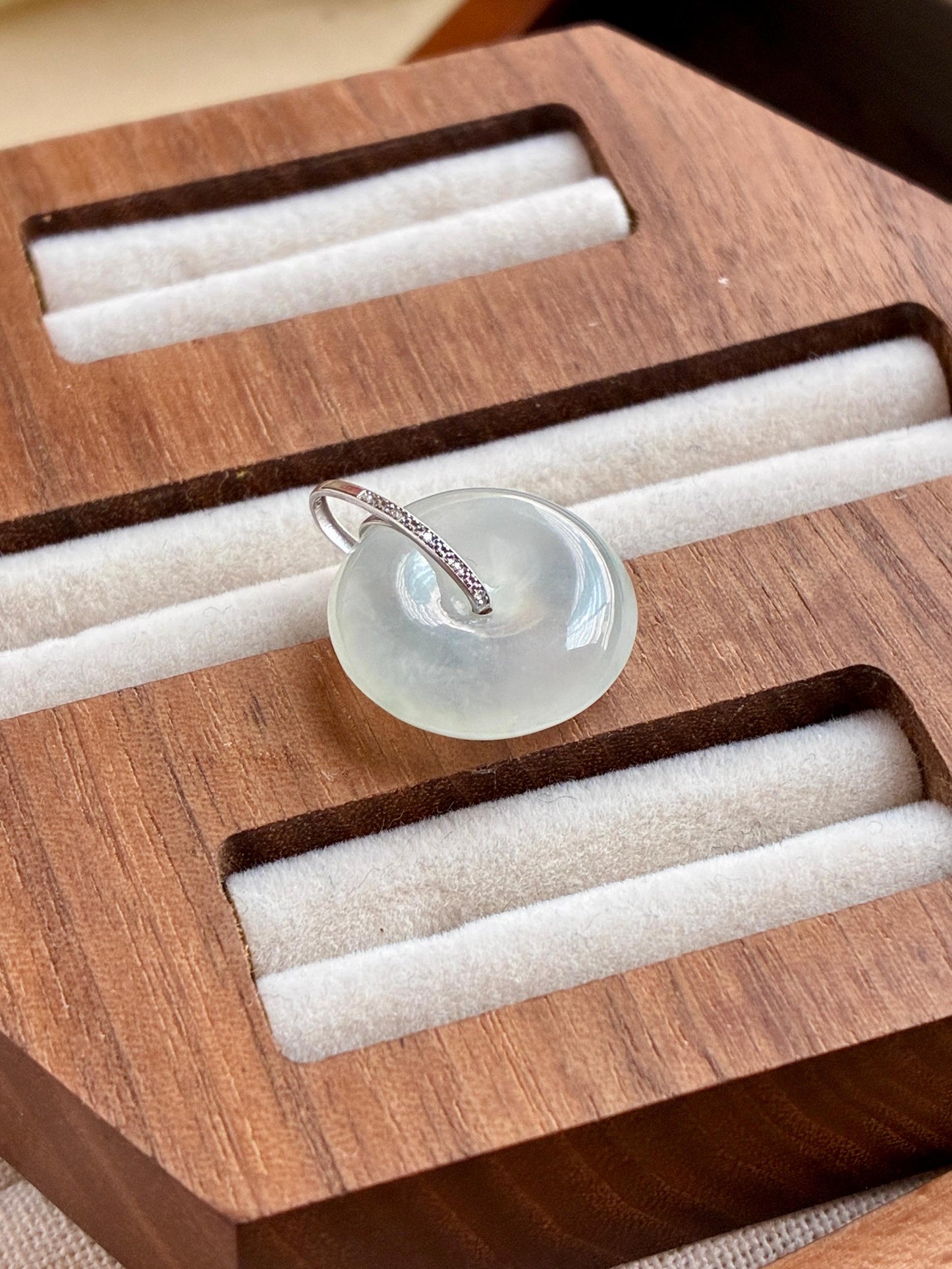 18K Icy Colorless Donut Pendant (Thick Cut!)