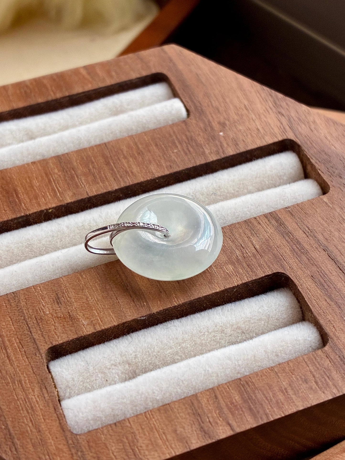 18K Icy Colorless Donut Pendant (Thick Cut!)