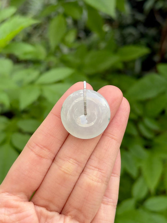 18K Icy White Floral Pendant (2.5cm)