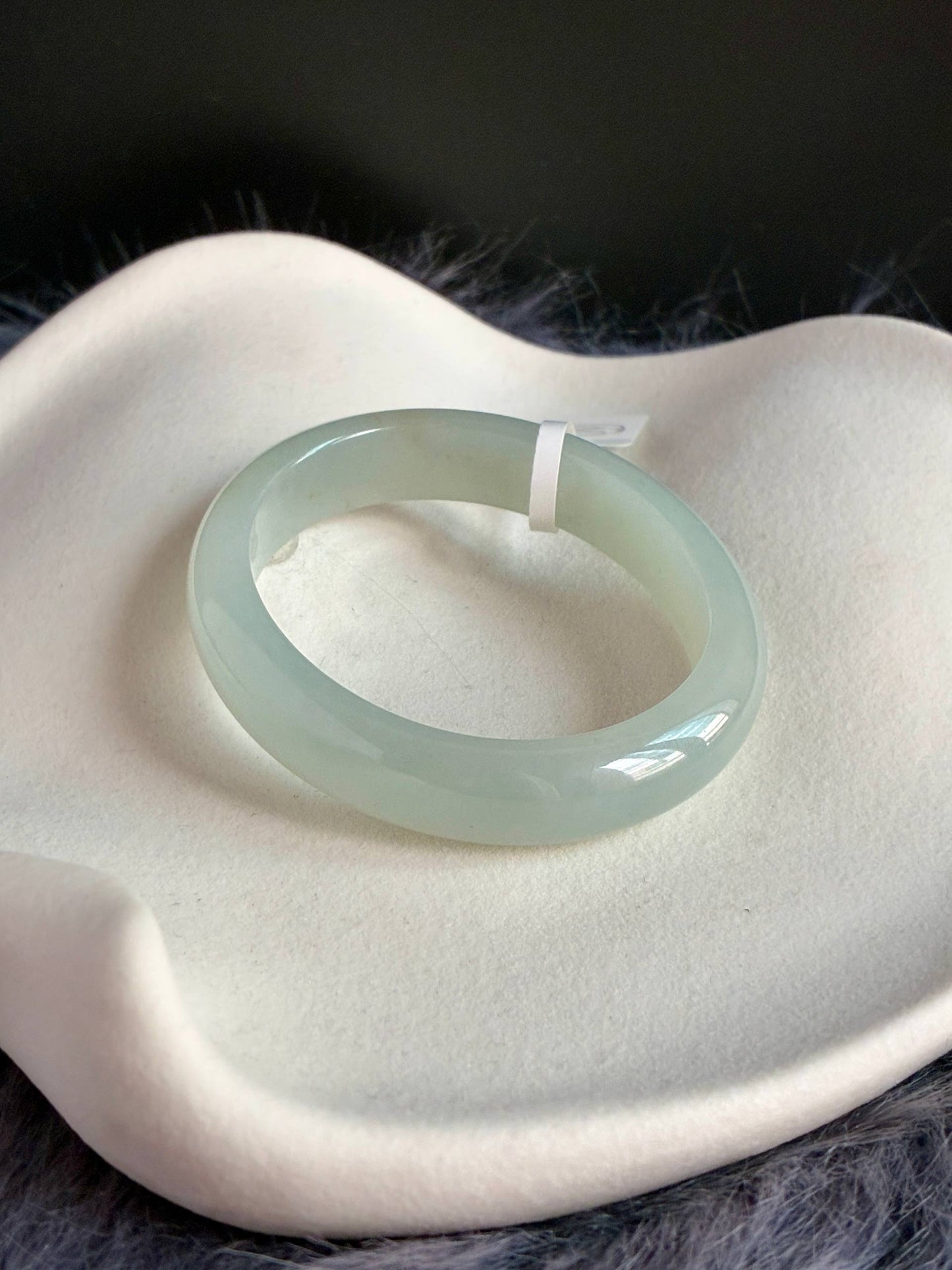 54.0mm Icy Jelly Faint Green Oval (Premium)