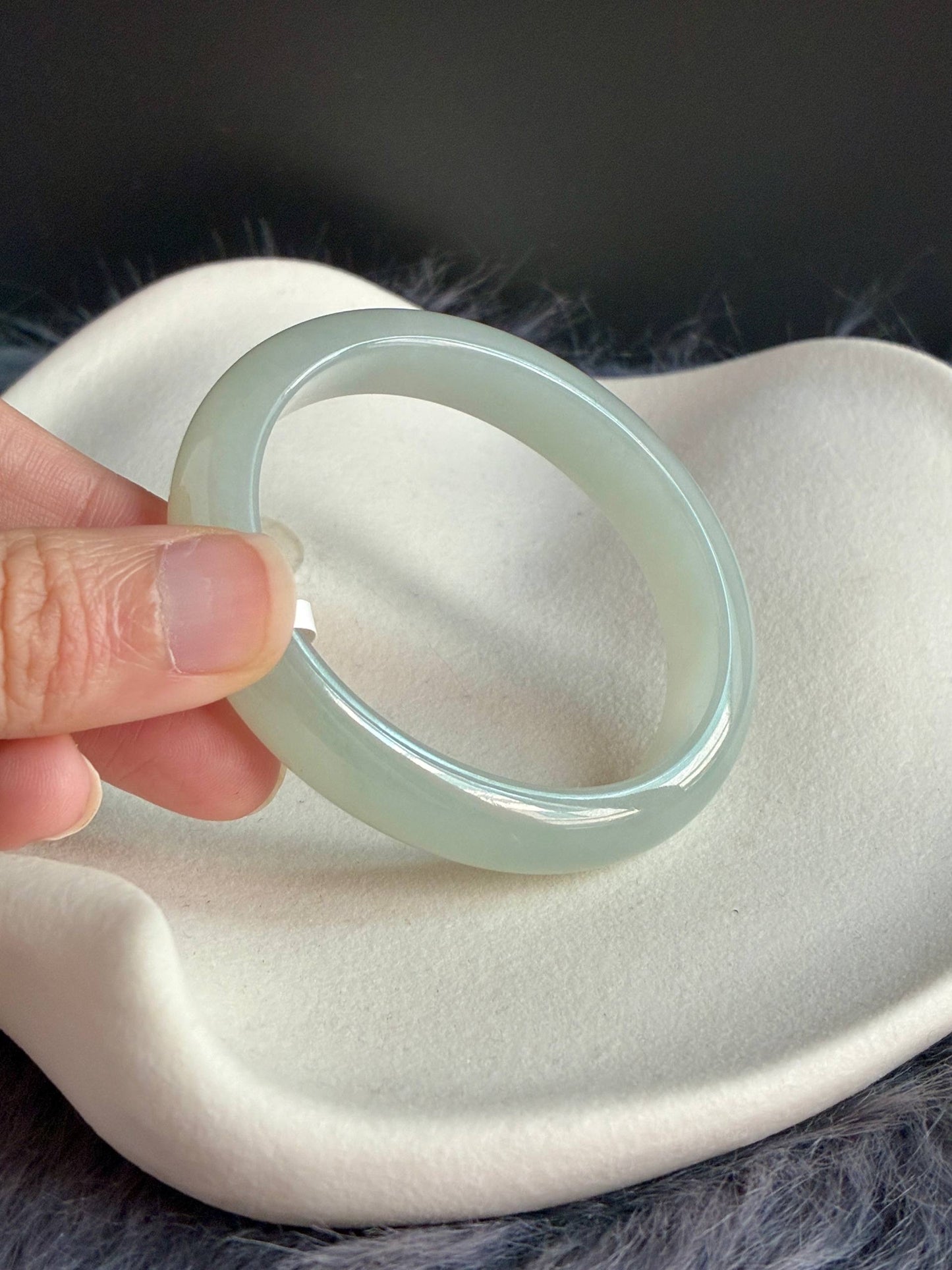 54.0mm Icy Jelly Faint Green Oval (Premium)