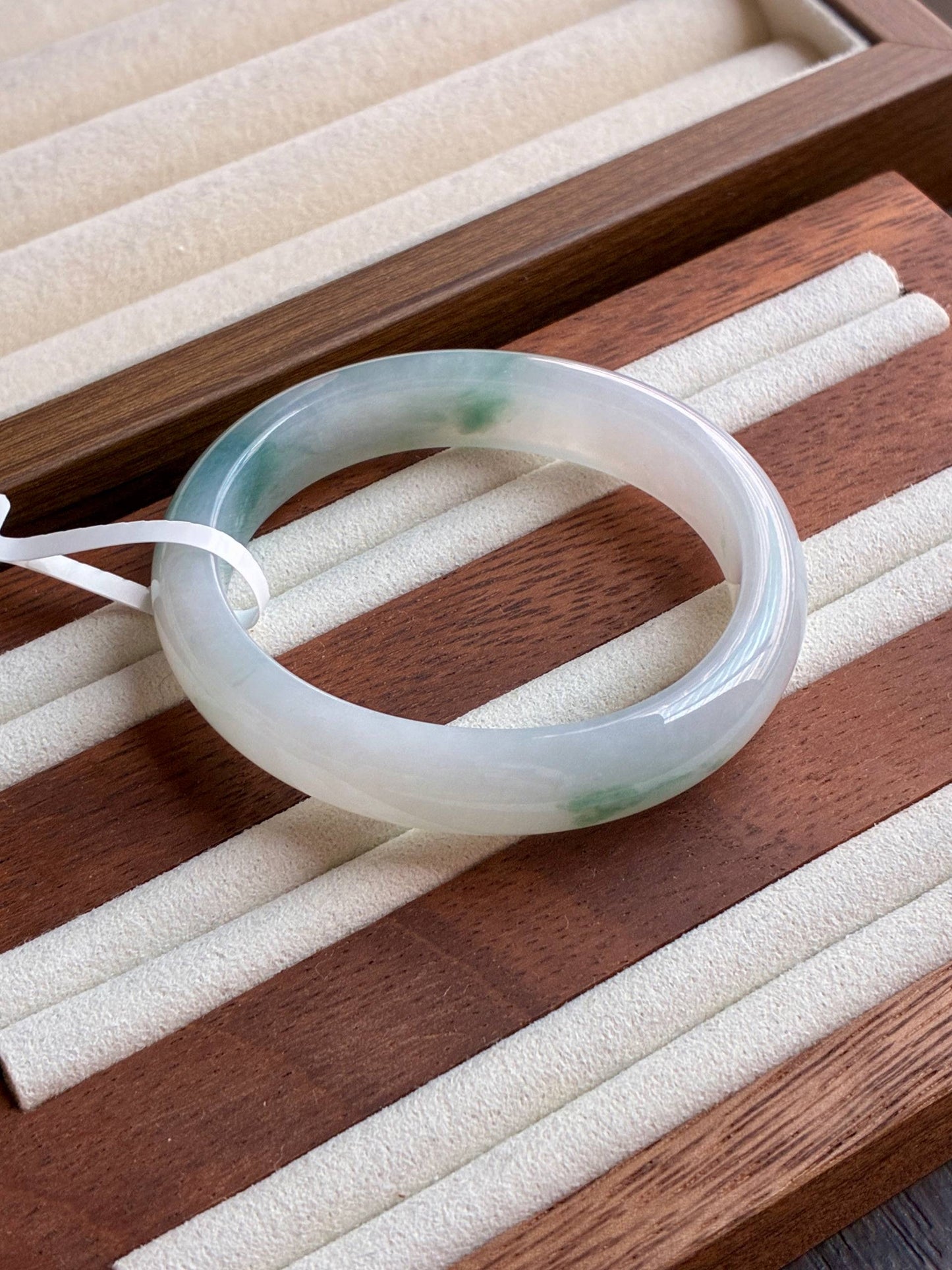 52.4mm Icy Jelly White Florals (Oval)