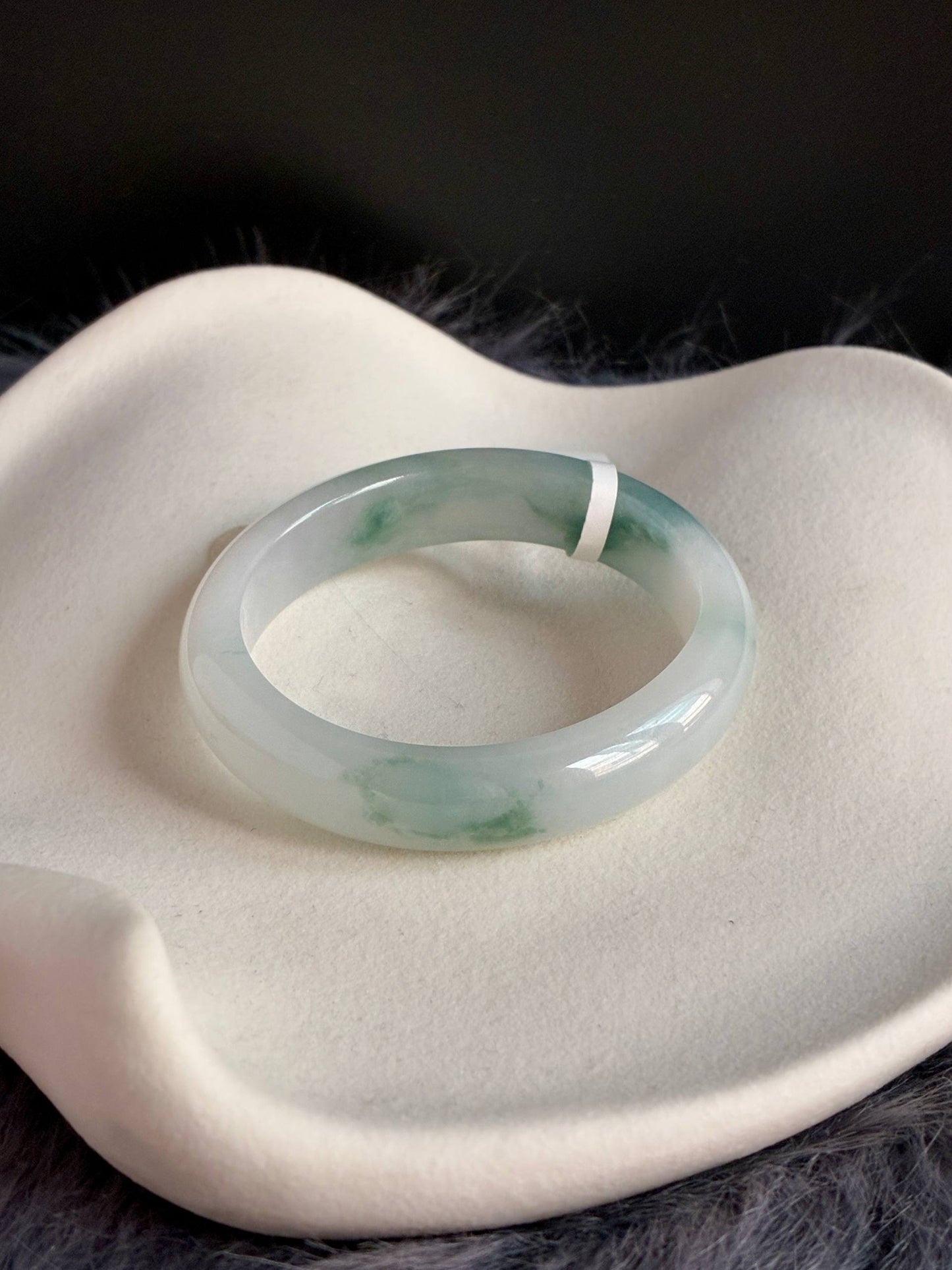 52.4mm Icy Jelly White Florals (Oval)