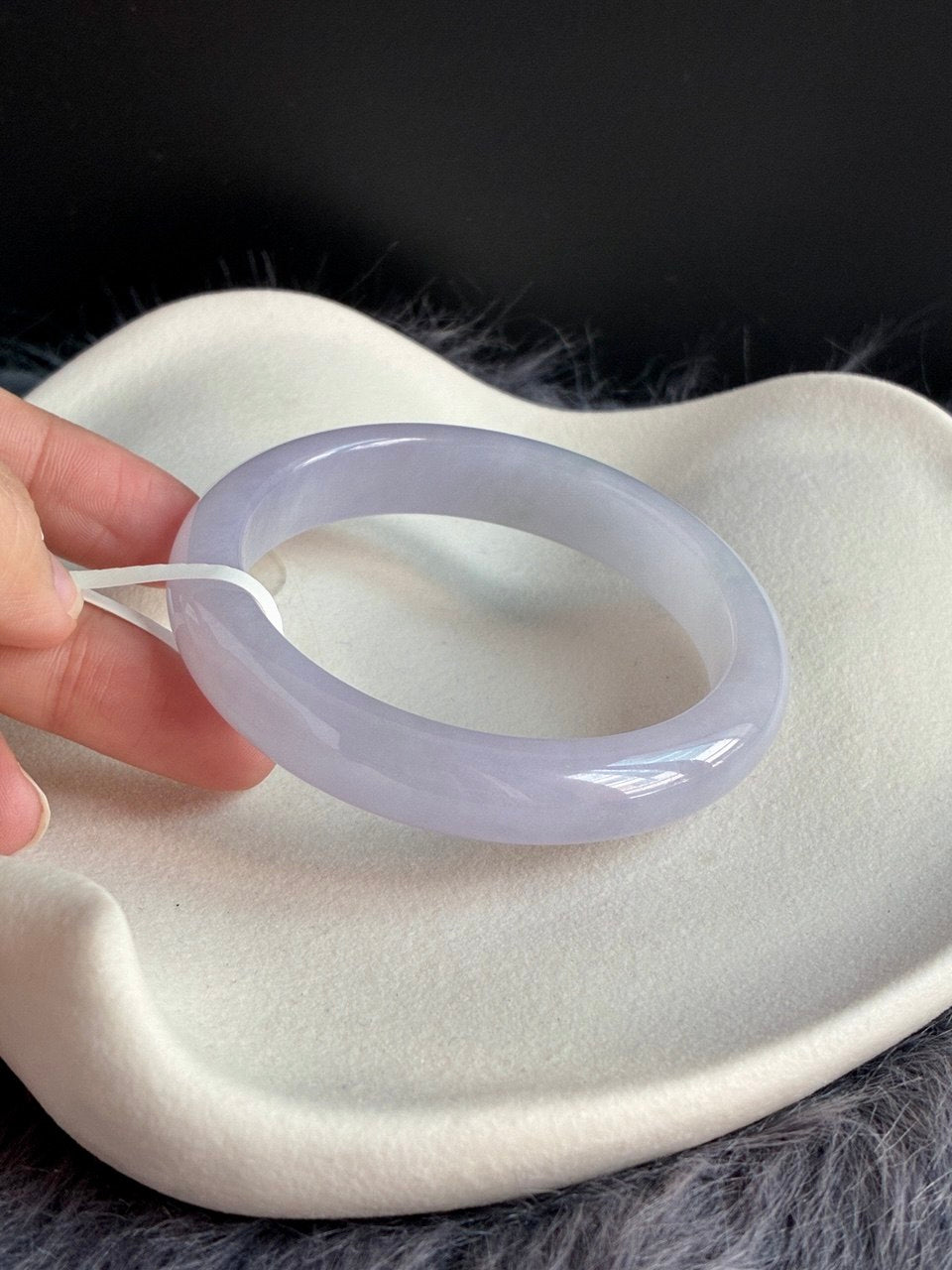 55.7mm Icy Red-hued Lavender (Premium)