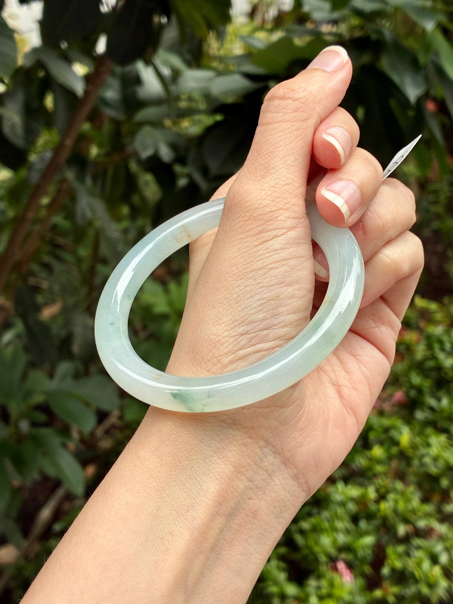 57.8mm Icy Glowy White Florals (Premium!)