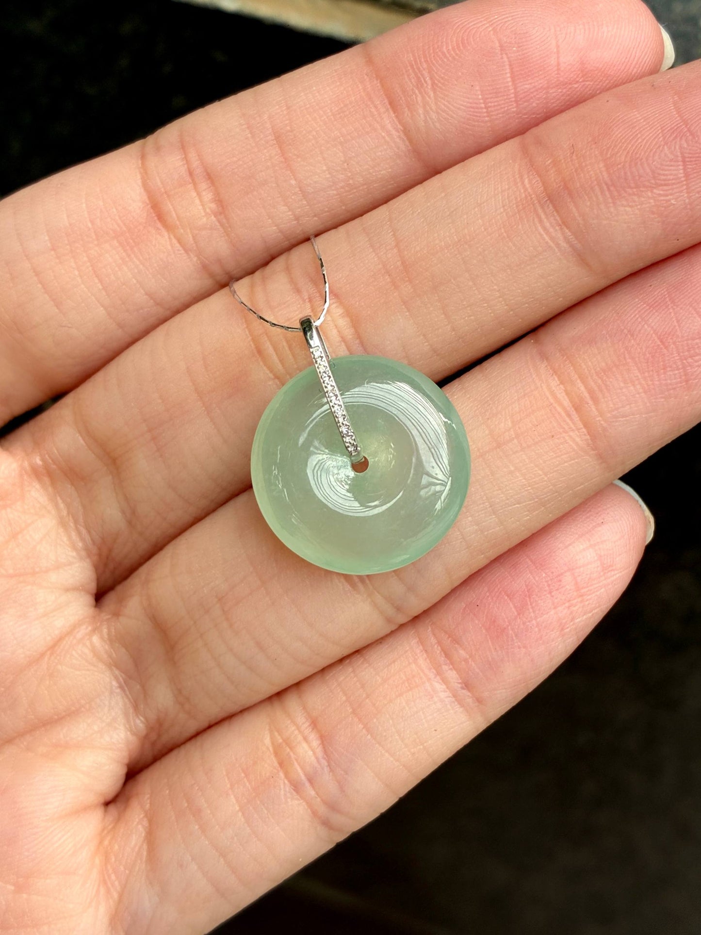 (Weekly Find!) 18K Icy Bluish Green Donut Pendant