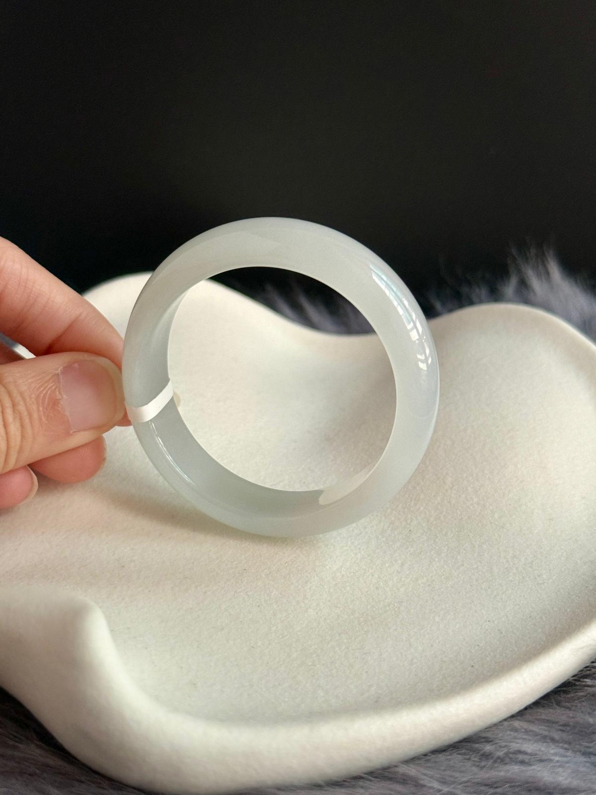 50.5mm Jelly Faint Green (Oval)