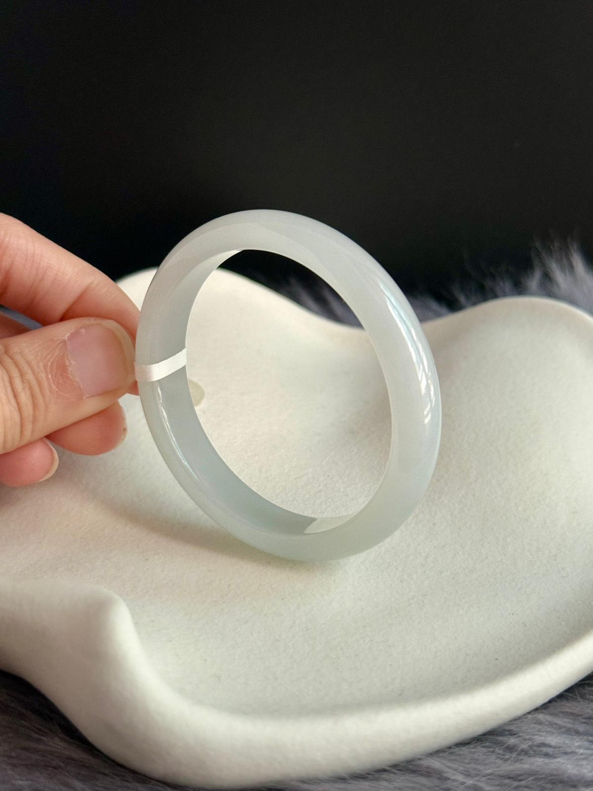 50.5mm Jelly Faint Green (Oval)