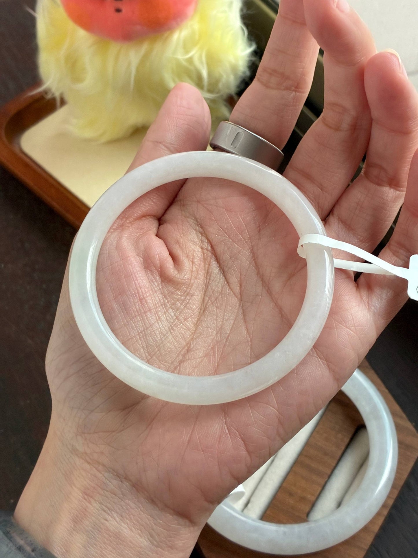 57.0mm Icy White (Slim Cut!)