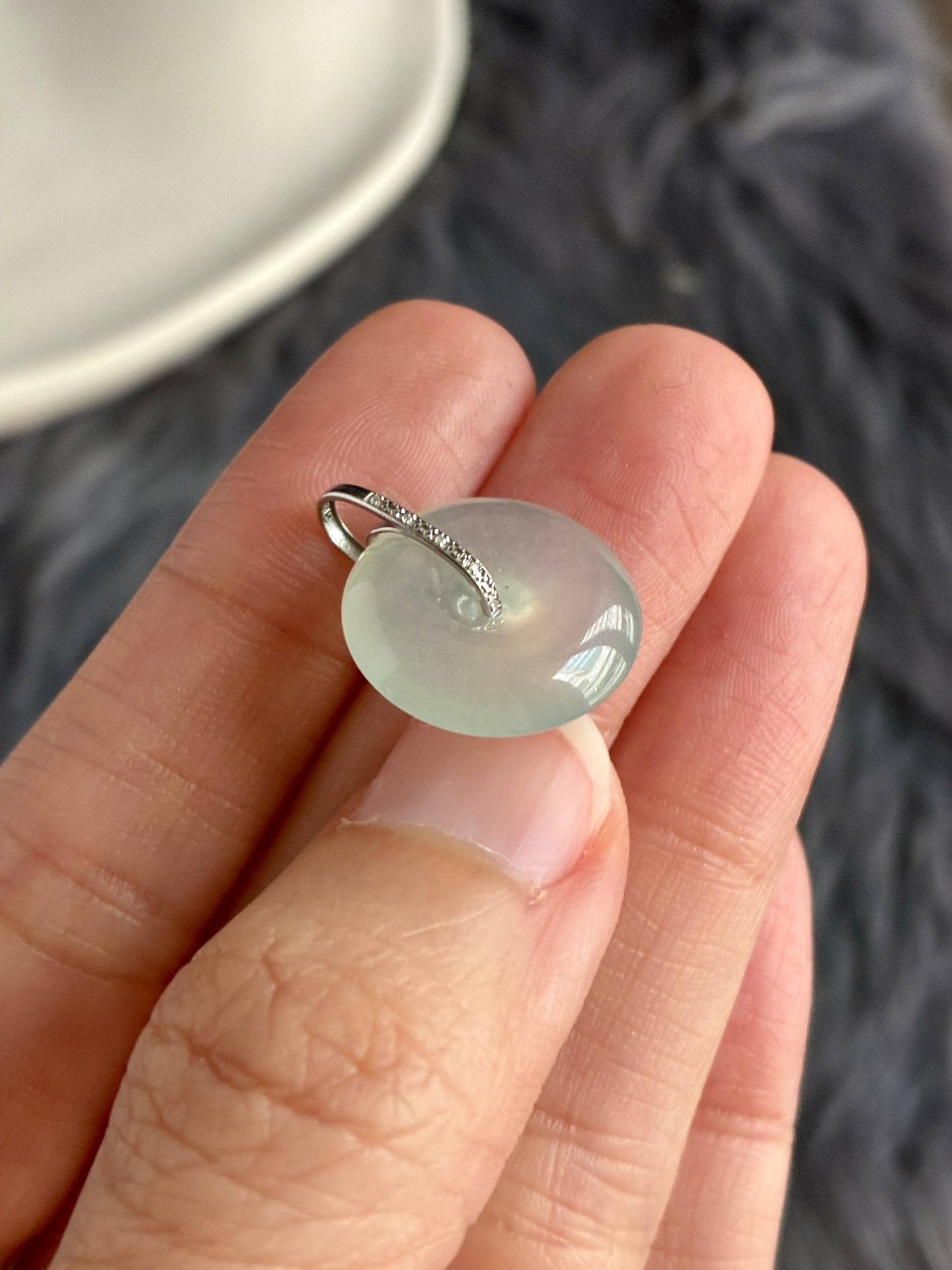 18K Icy Near Colorless Donut Pendant