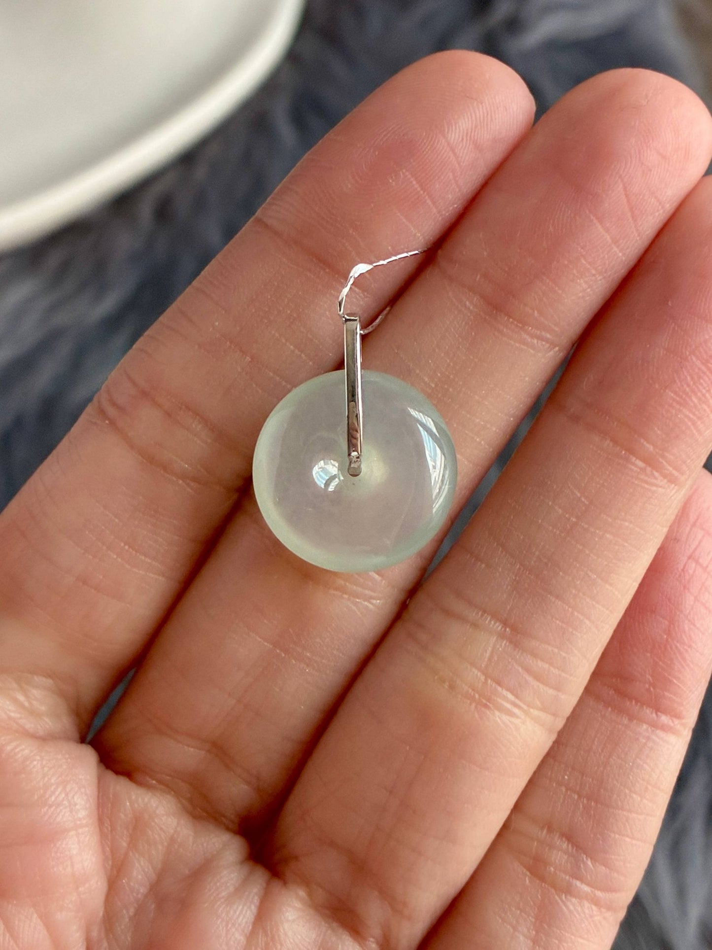 18K Icy Near Colorless Donut Pendant