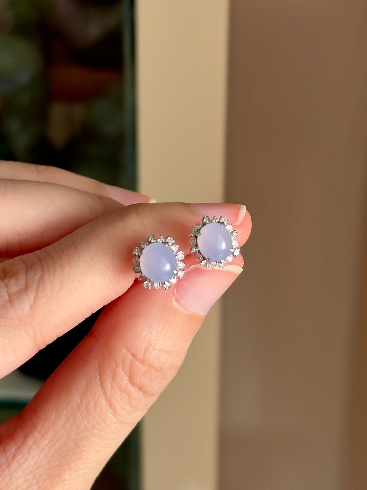 18K Glowy Oval Halo Lavender Earrings