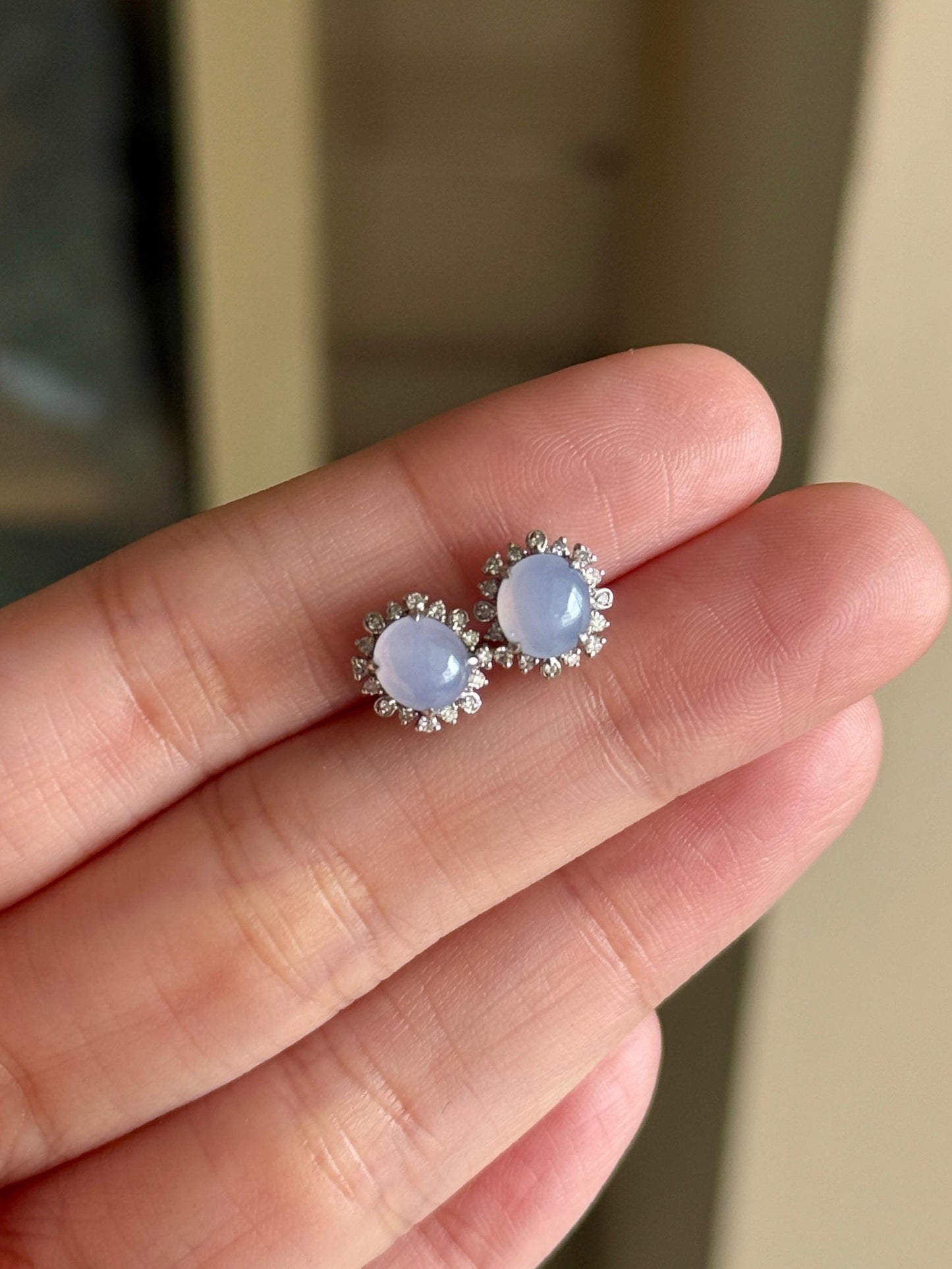 18K Glowy Oval Halo Lavender Earrings