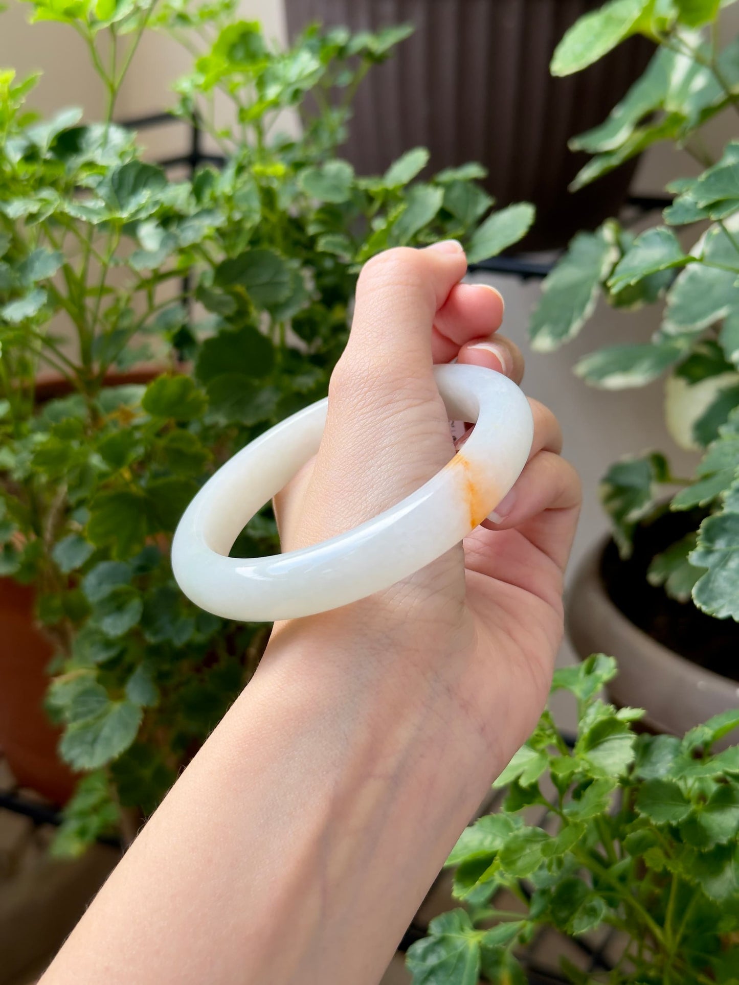 60.5mm Icy White with Sajin