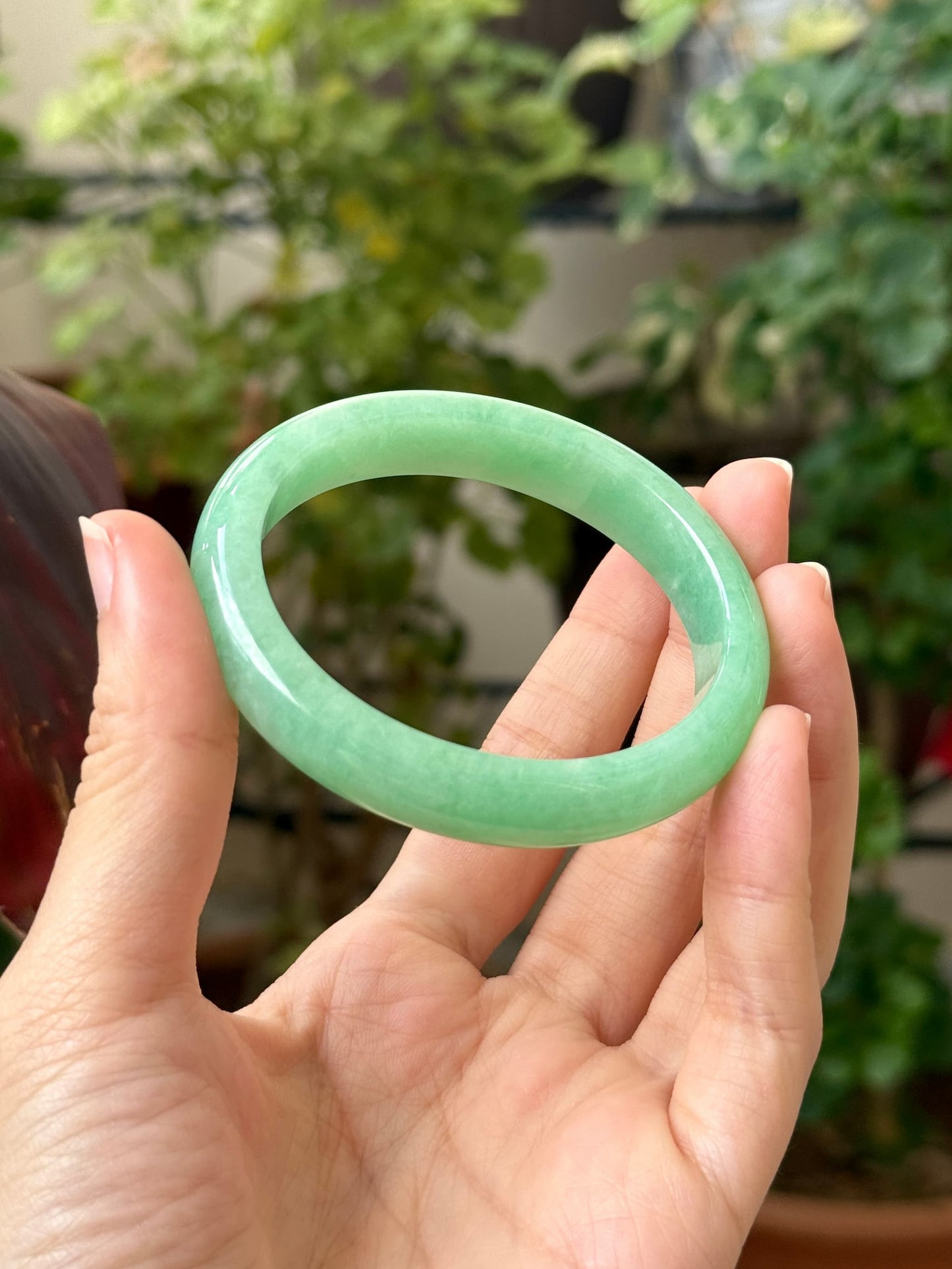 53.5mm Vibrant Sunny Apple Green (Oval)