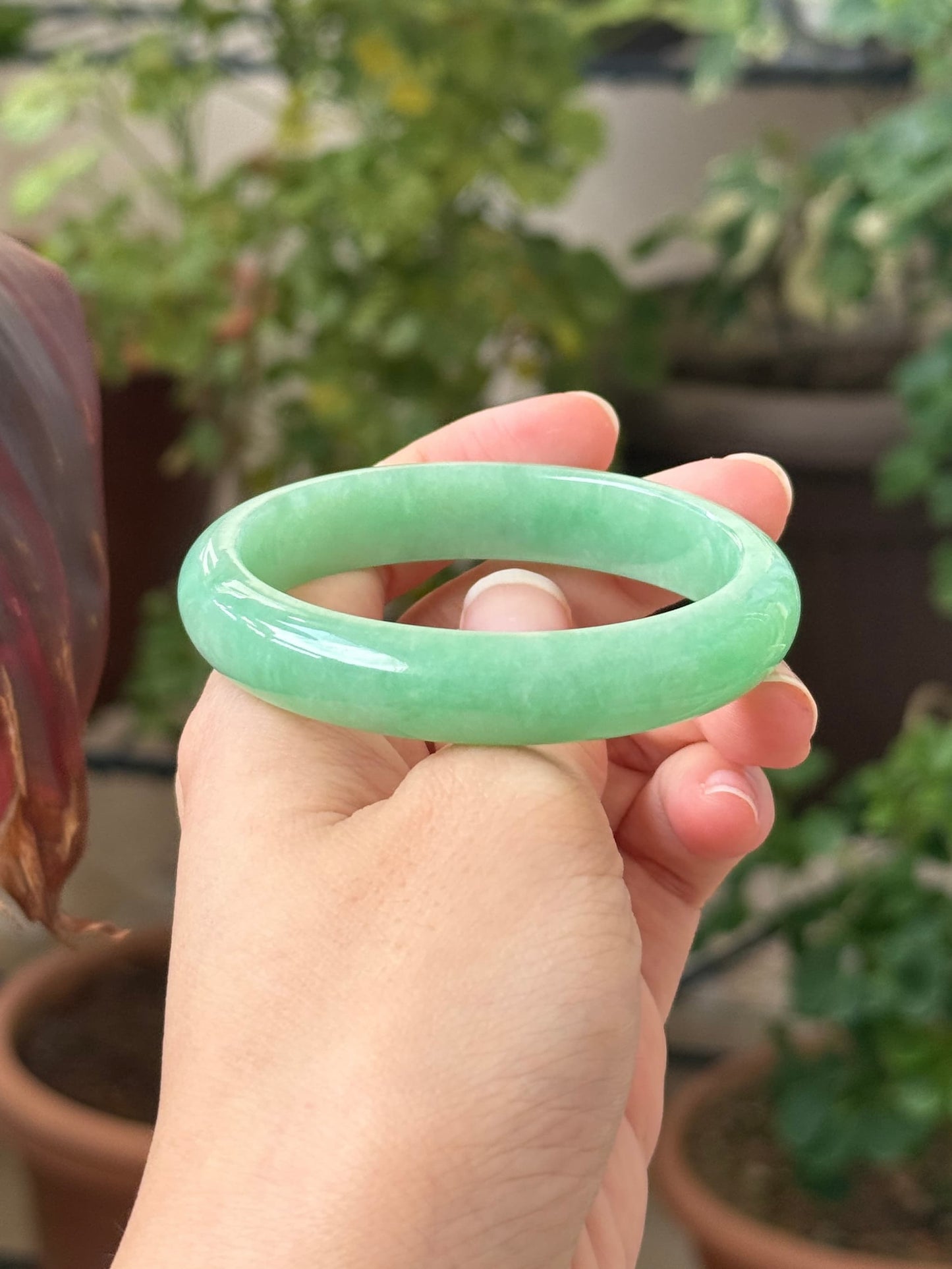 53.5mm Vibrant Sunny Apple Green (Oval)
