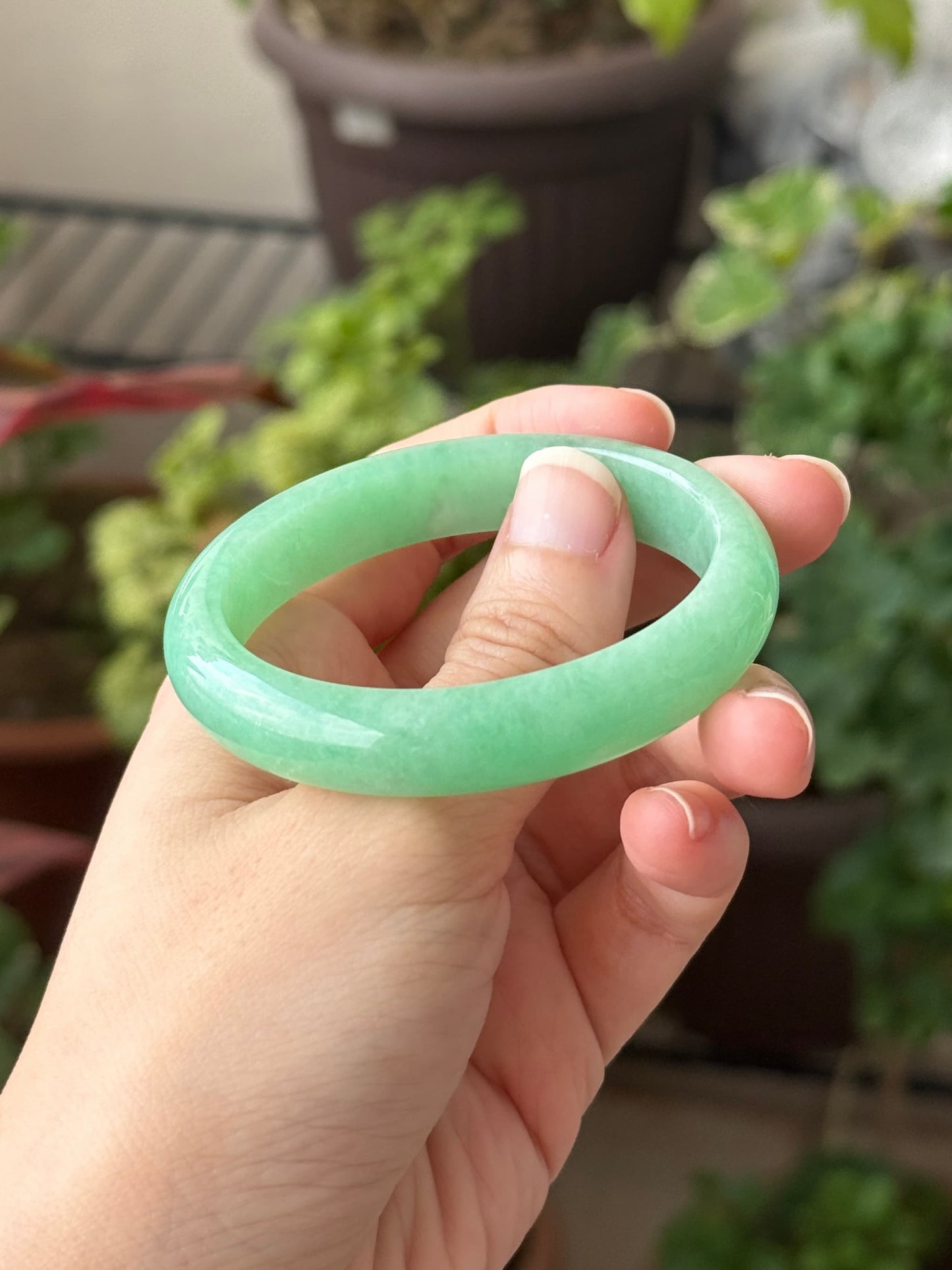 53.5mm Vibrant Sunny Apple Green (Oval)