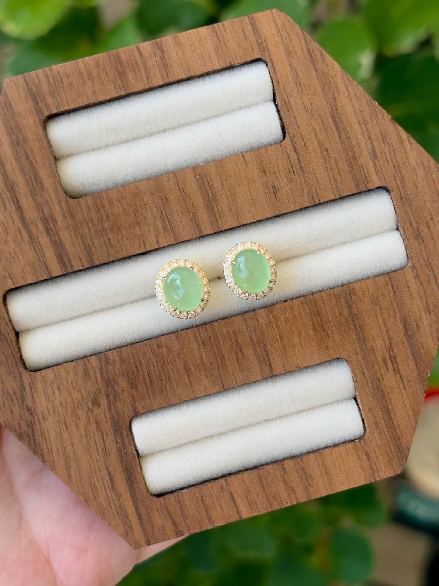 (Bespoke) 18K Icy Grape Green Studs